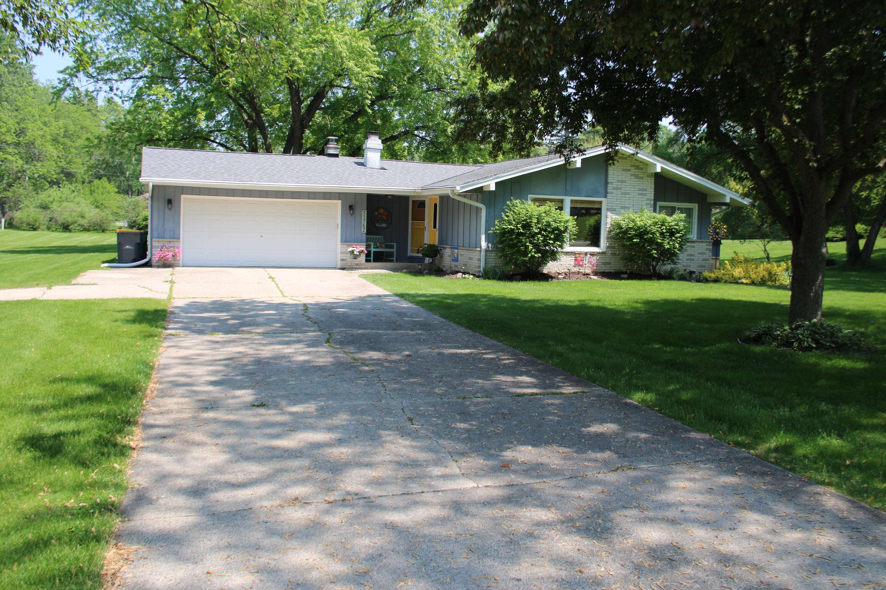 Mequon, WI 53097,11762 N Ridgeway Ave