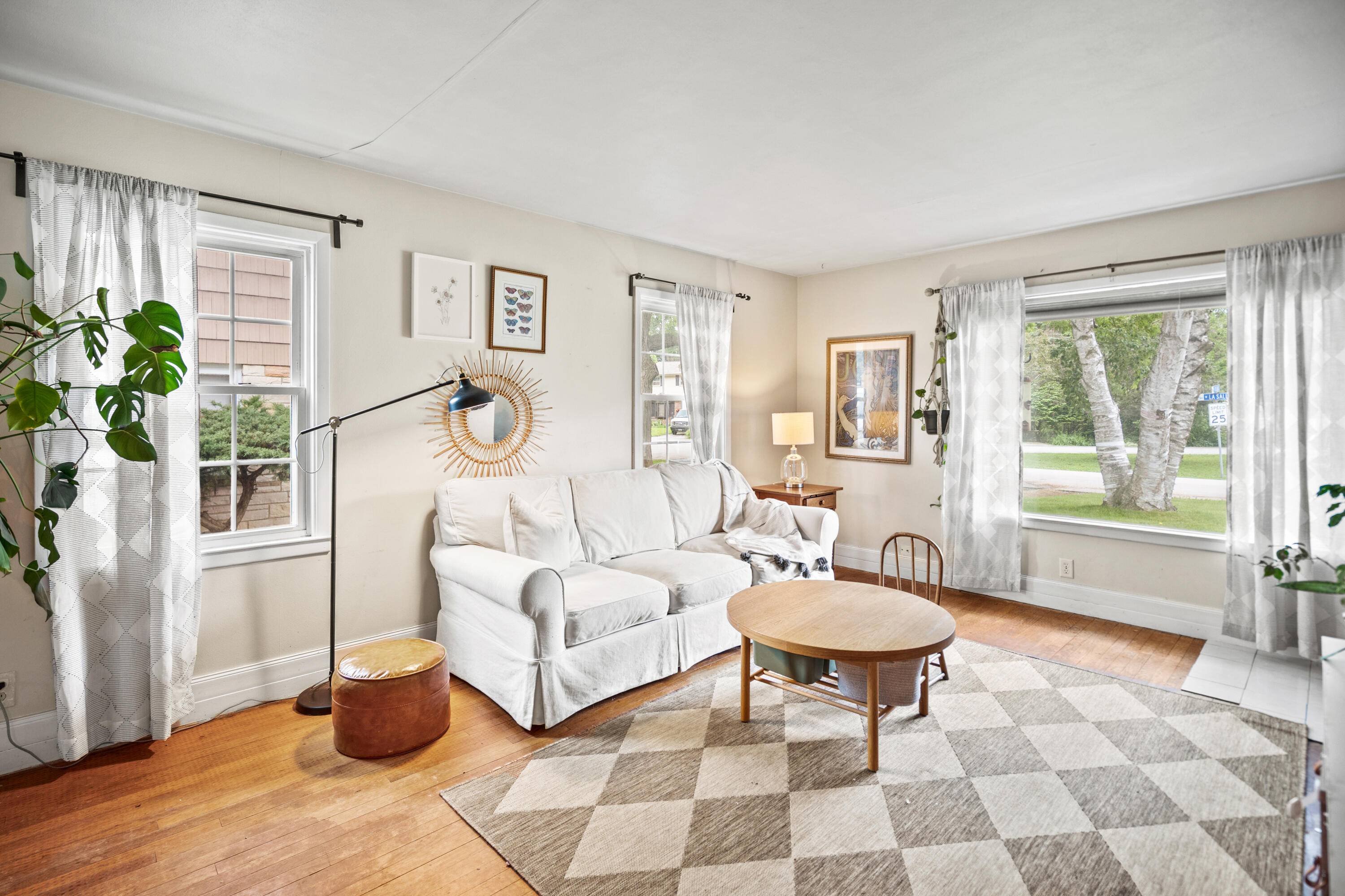 Glendale, WI 53209,860 W La Salle Ave