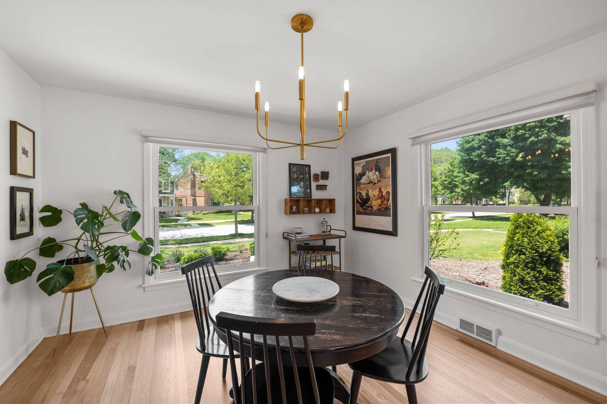 Whitefish Bay, WI 53217,5262 N Diversey Blvd