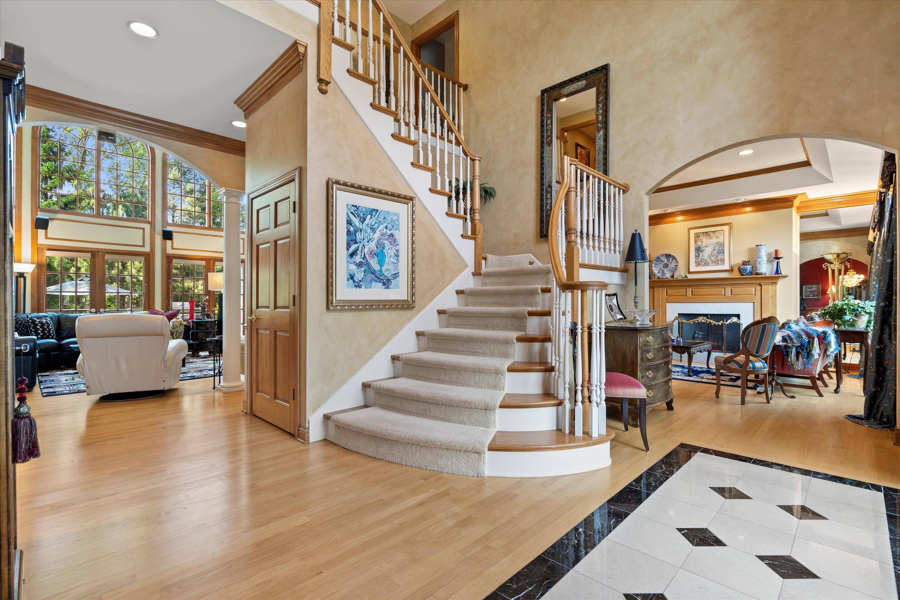 Mequon, WI 53092,10625 N Pine Ridge Dr