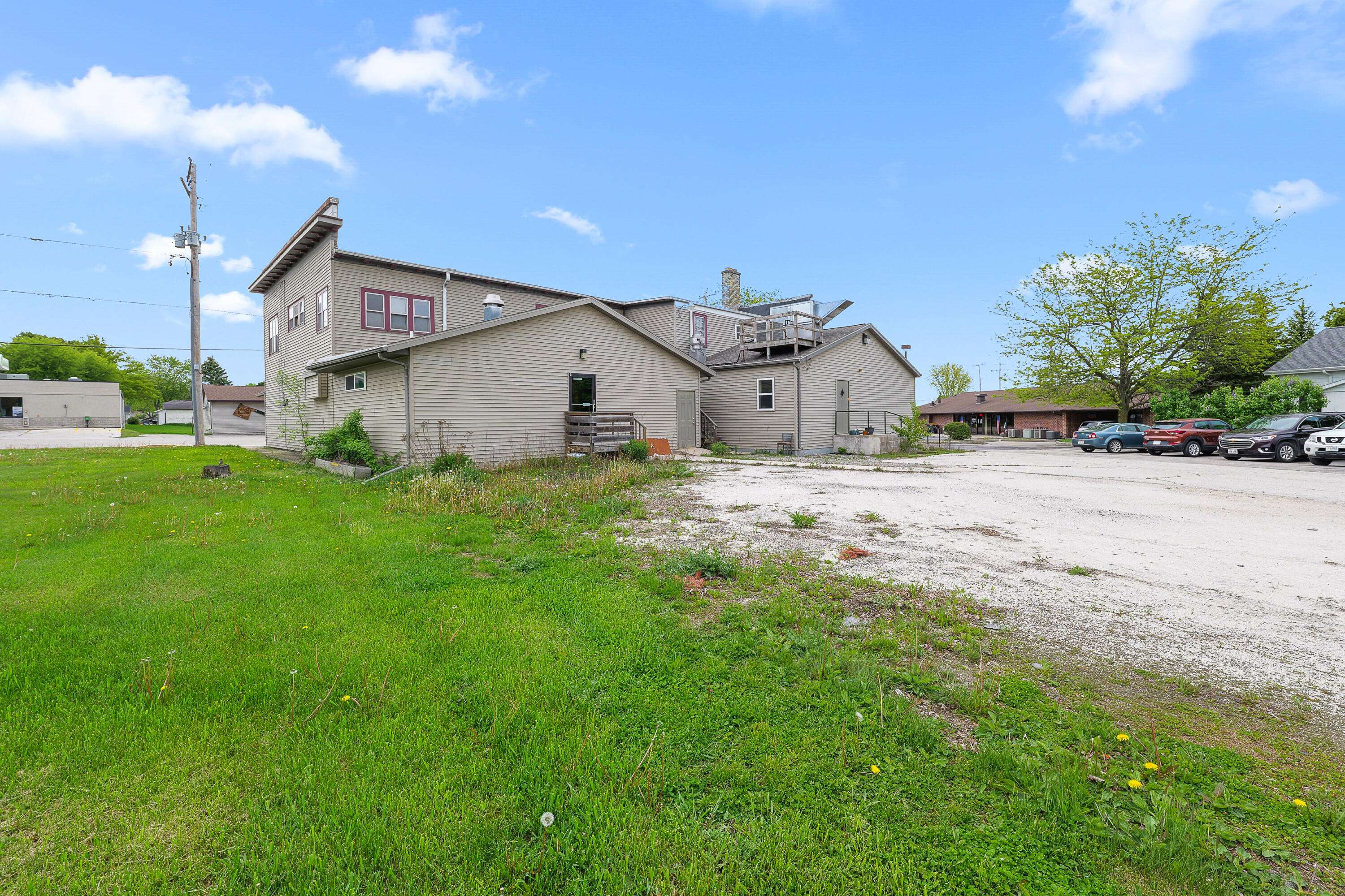 Saint Cloud, WI 53079,1302 Main St