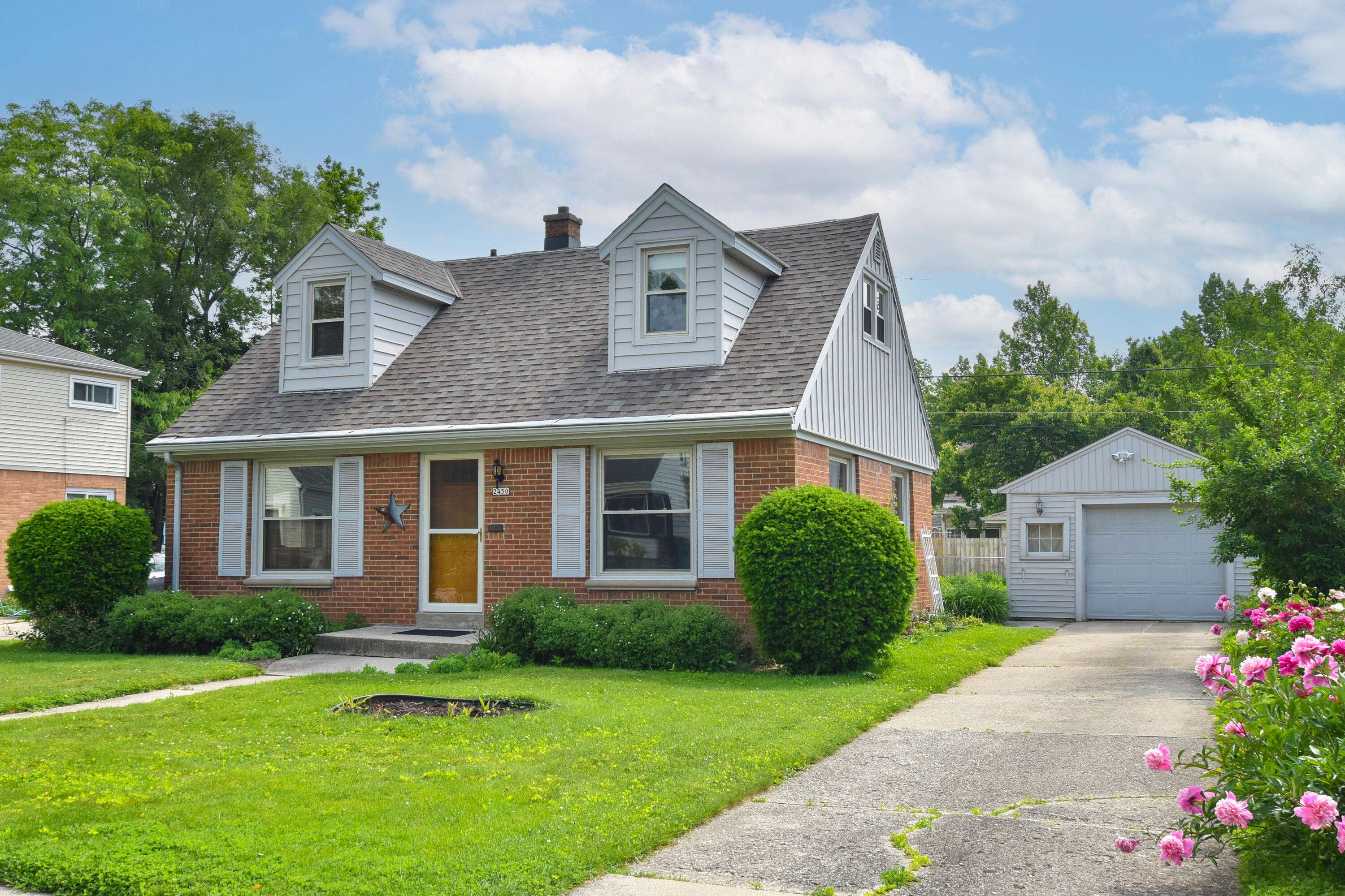 West Allis, WI 53219,2450 S 82nd St