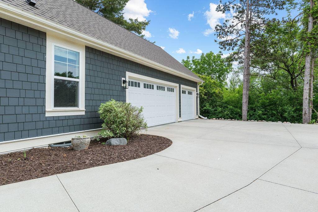 Hartland, WI 53029,474 Park Ct