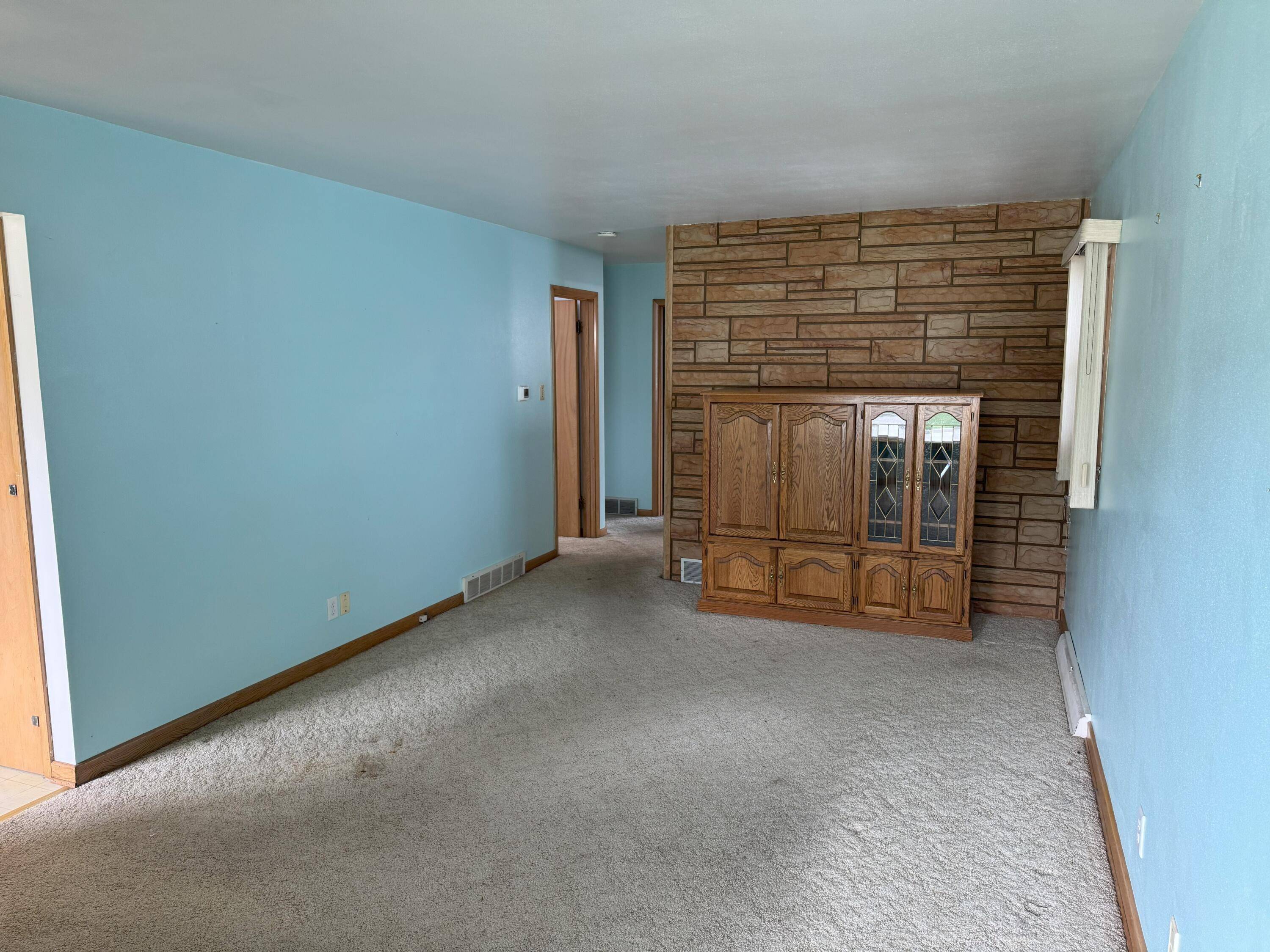 West Allis, WI 53227,10615 W Manor Park Dr