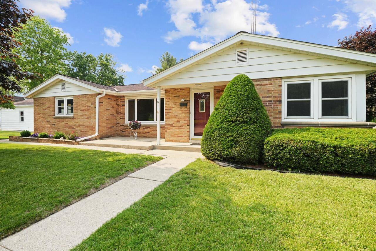 Burlington, WI 53105,324 E Market St