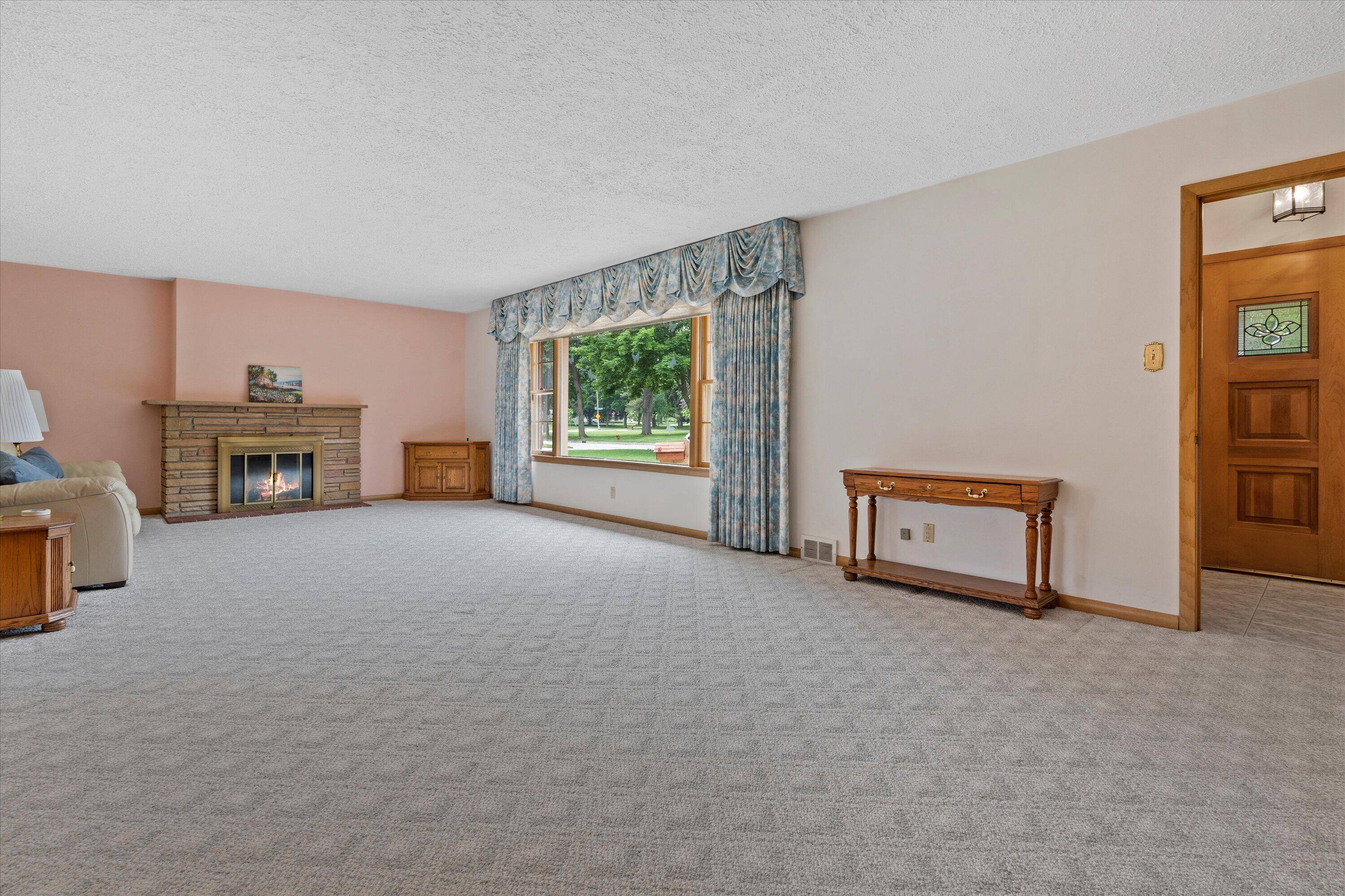 Wauwatosa, WI 53222,9911 W Argonne Dr