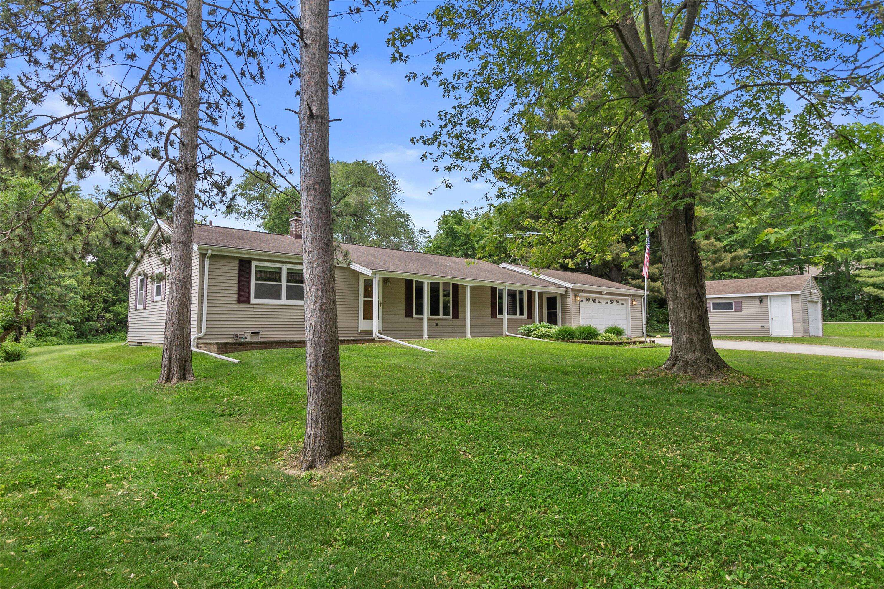 Ottawa, WI 53118,W377S3527 School Section Lake Dr