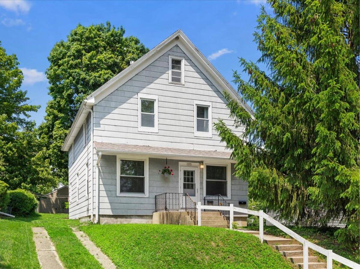 West Bend, WI 53095,1052 Poplar St