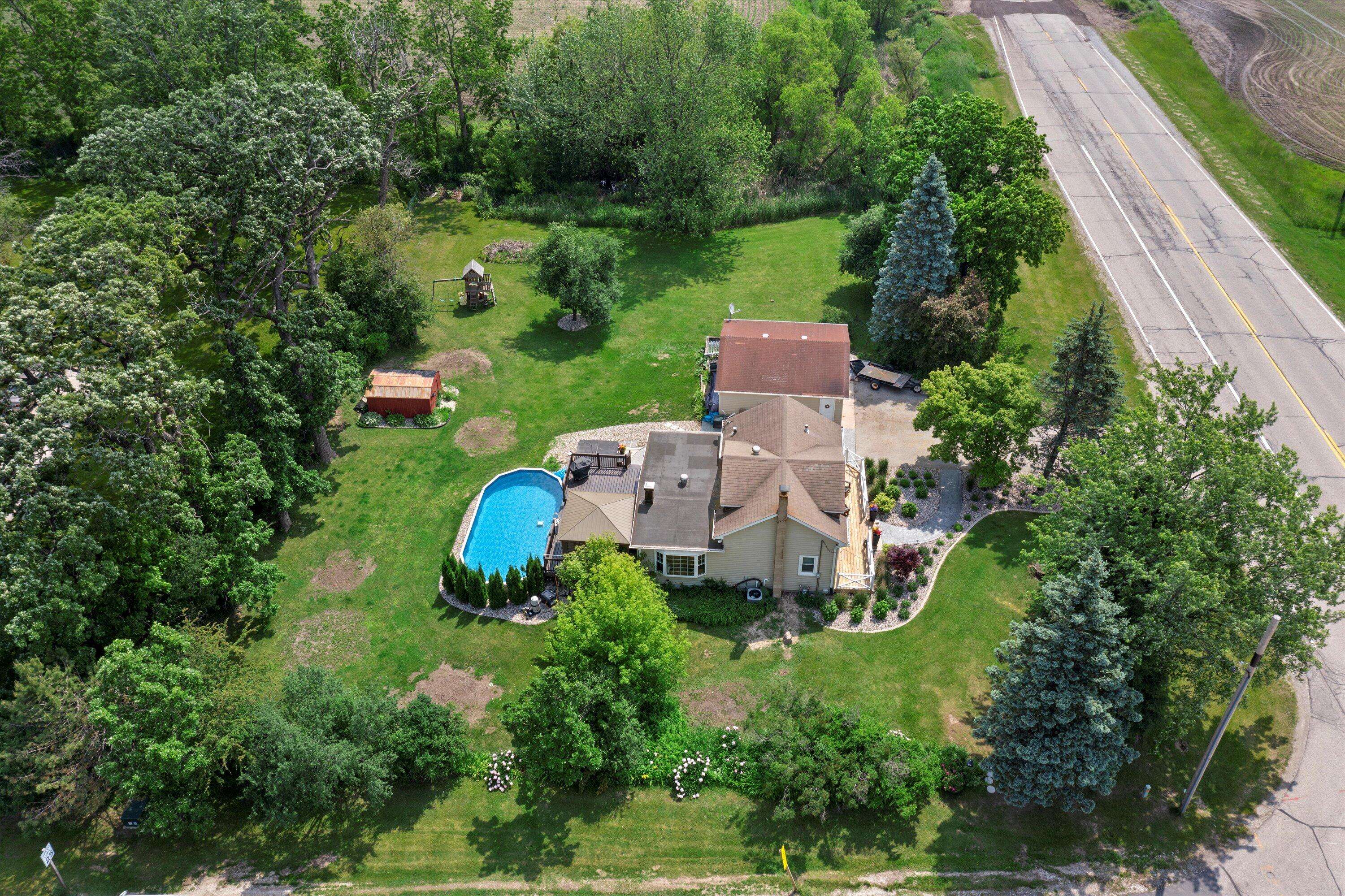 Yorkville, WI 53177,15236 County Line Rd