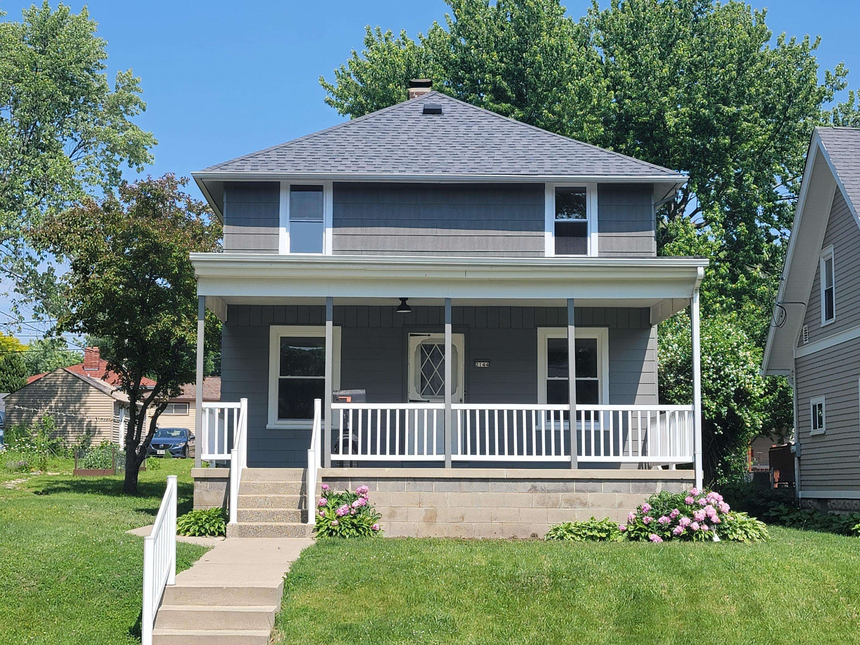 West Allis, WI 53219,2144 S 78th St