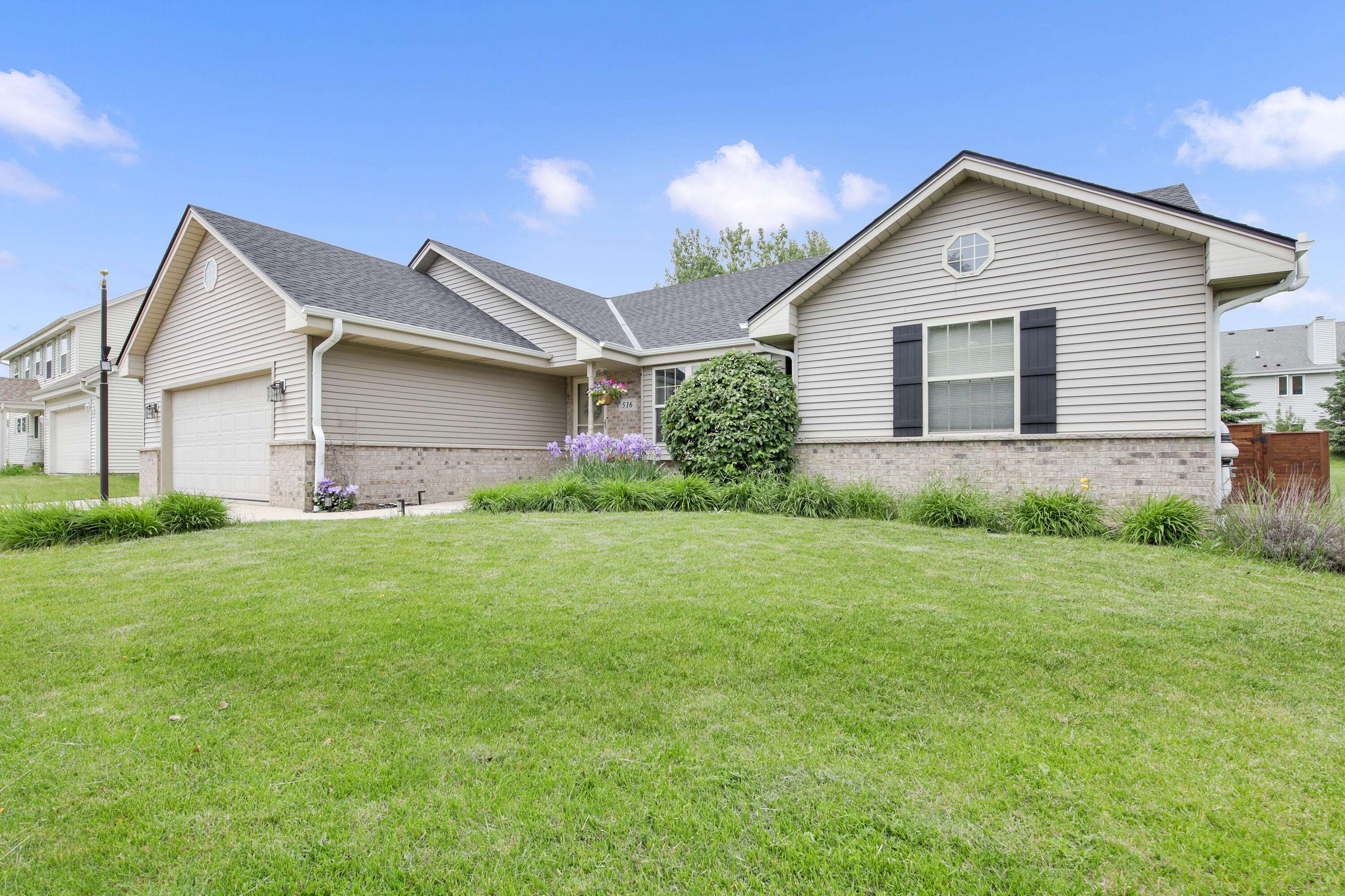 Oak Creek, WI 53154,516 E Randy Rd