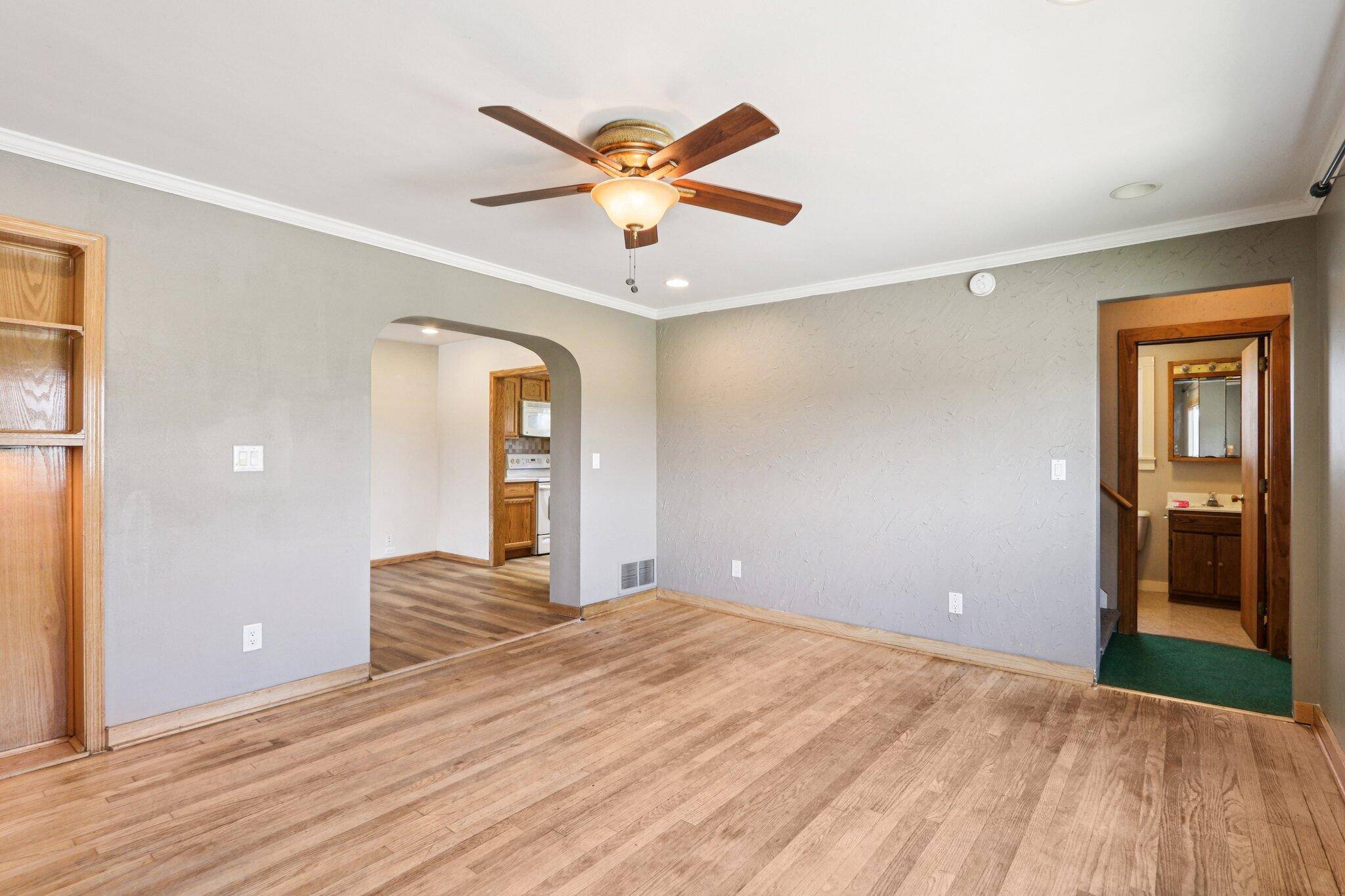 Elkhorn, WI 53121,308 E Centralia St