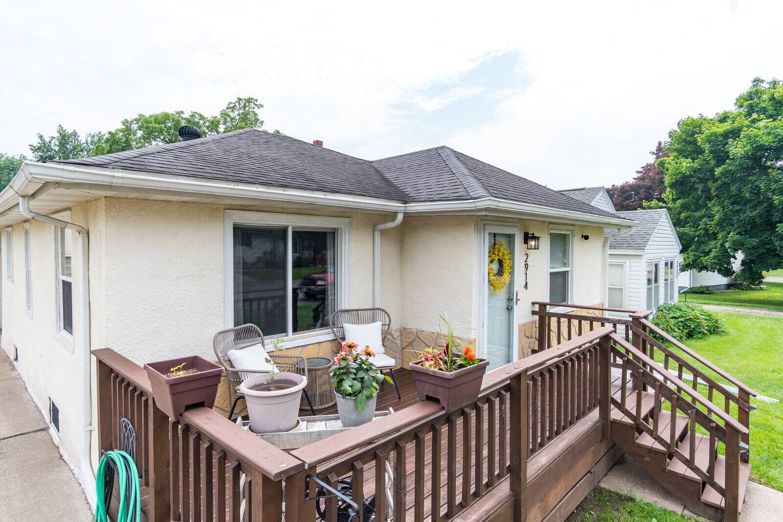 La Crosse, WI 54601,2914 Fairchild St E
