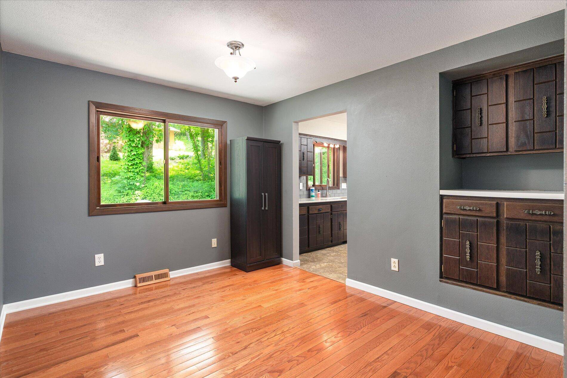 Hokah, MN 55941,6011 Fox Chase Rd