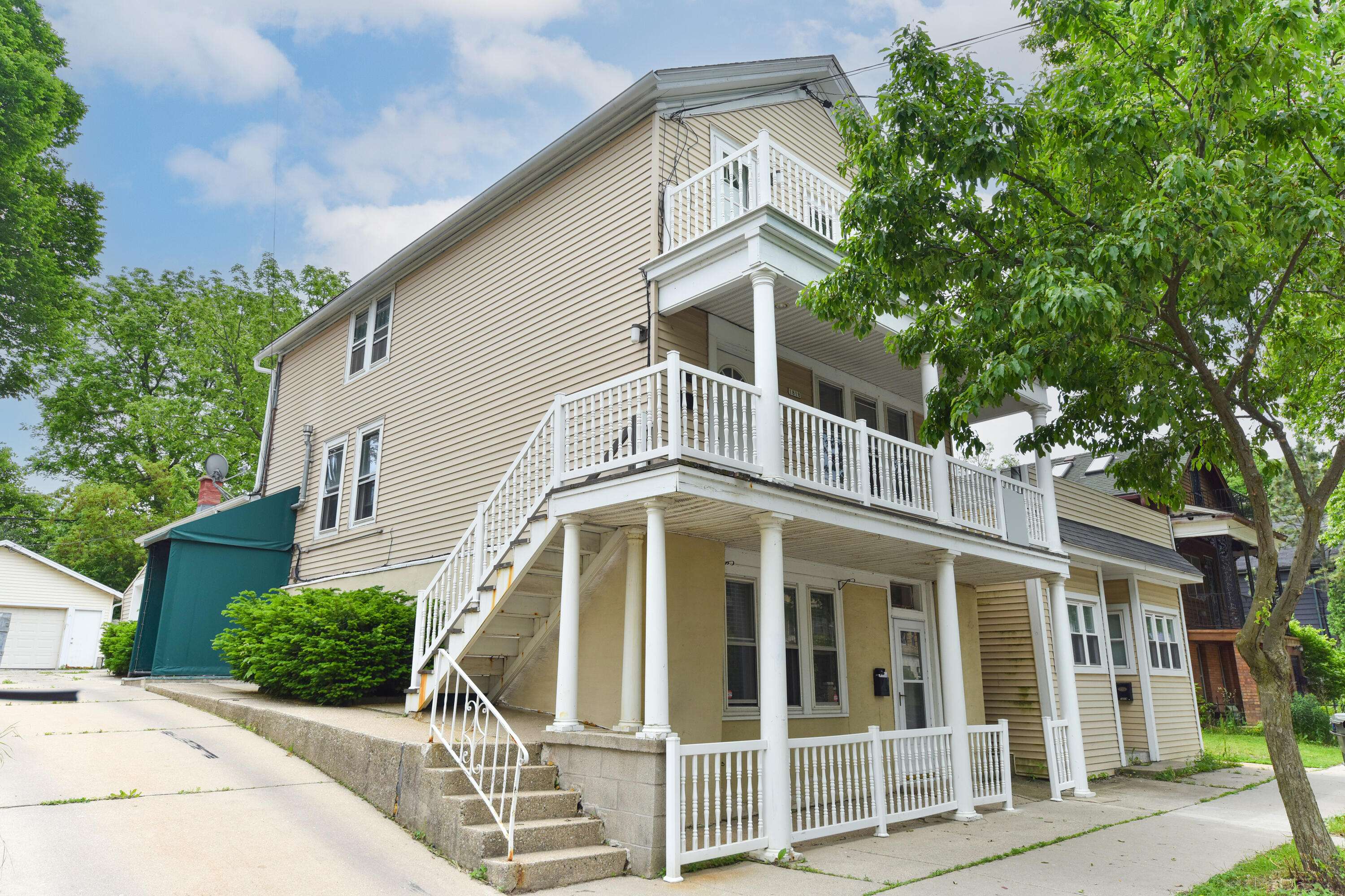 Milwaukee, WI 53202,1816 N Arlington Pl Unit 1818, 1818A