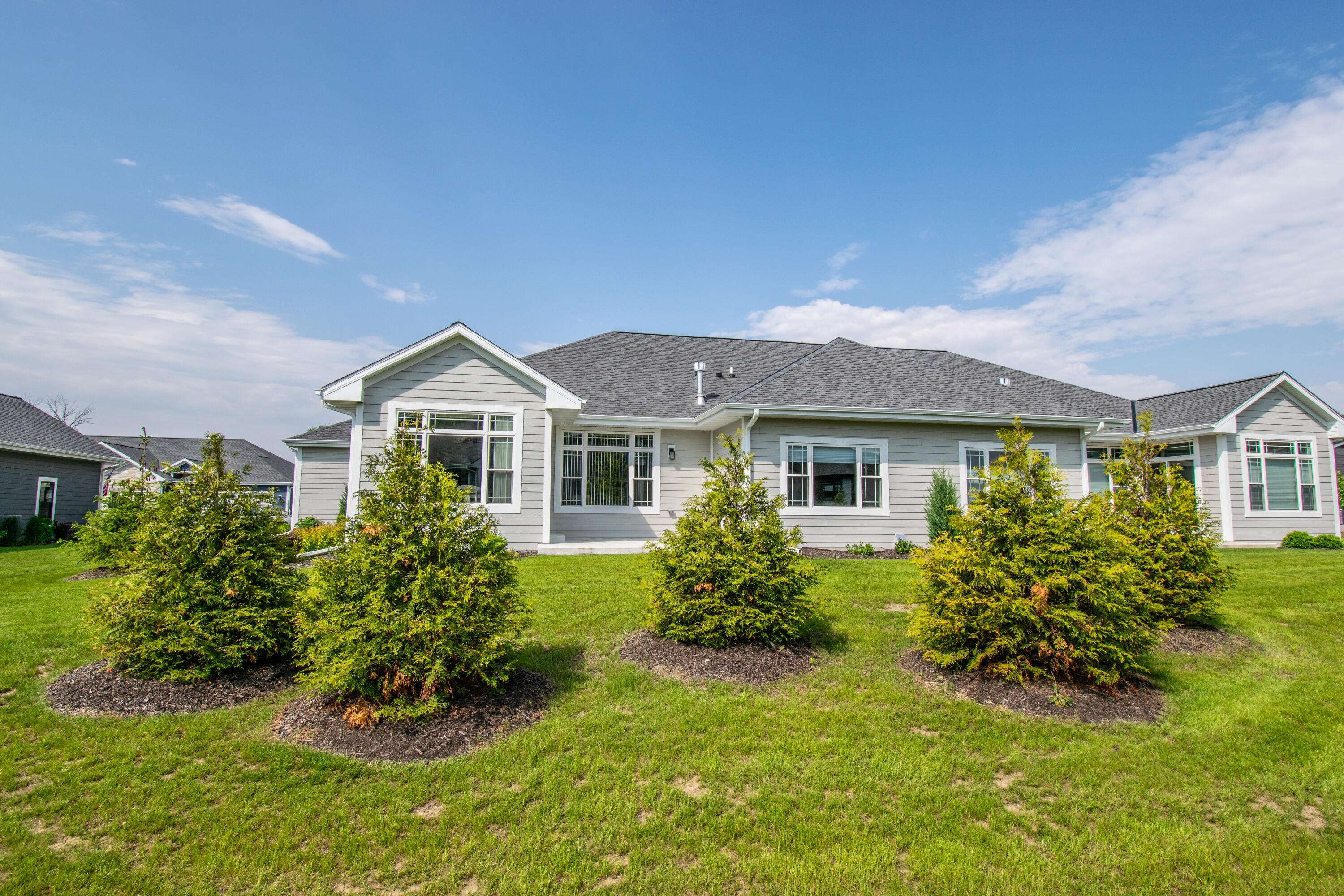 Lannon, WI 53046,7837 W Stone Ridge Dr