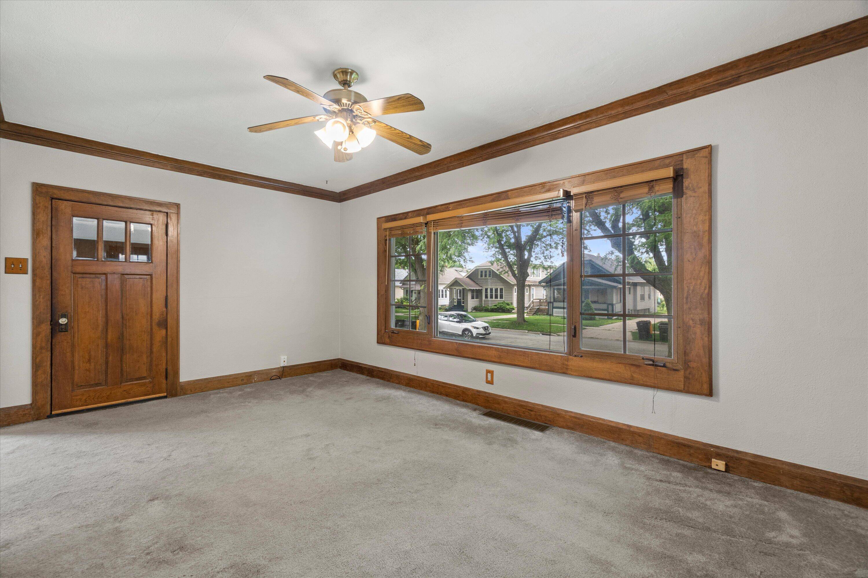 Wauwatosa, WI 53213,2140 N 64th St