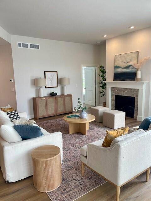 Grafton, WI 53024,847 N Verona Cir Unit 5