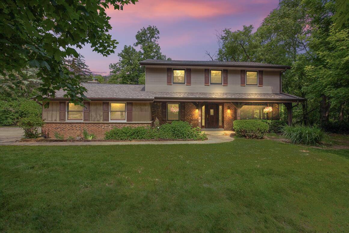 Vernon, WI 53189,W245S6795 Maple Hill Dr