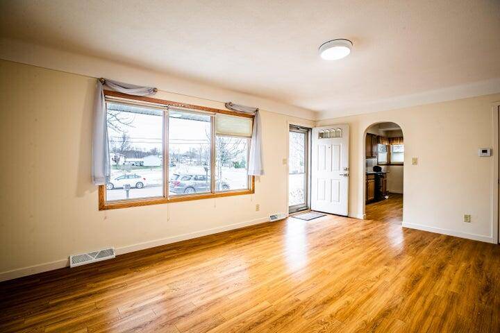 Onalaska, WI 54650,503 4th Ave N