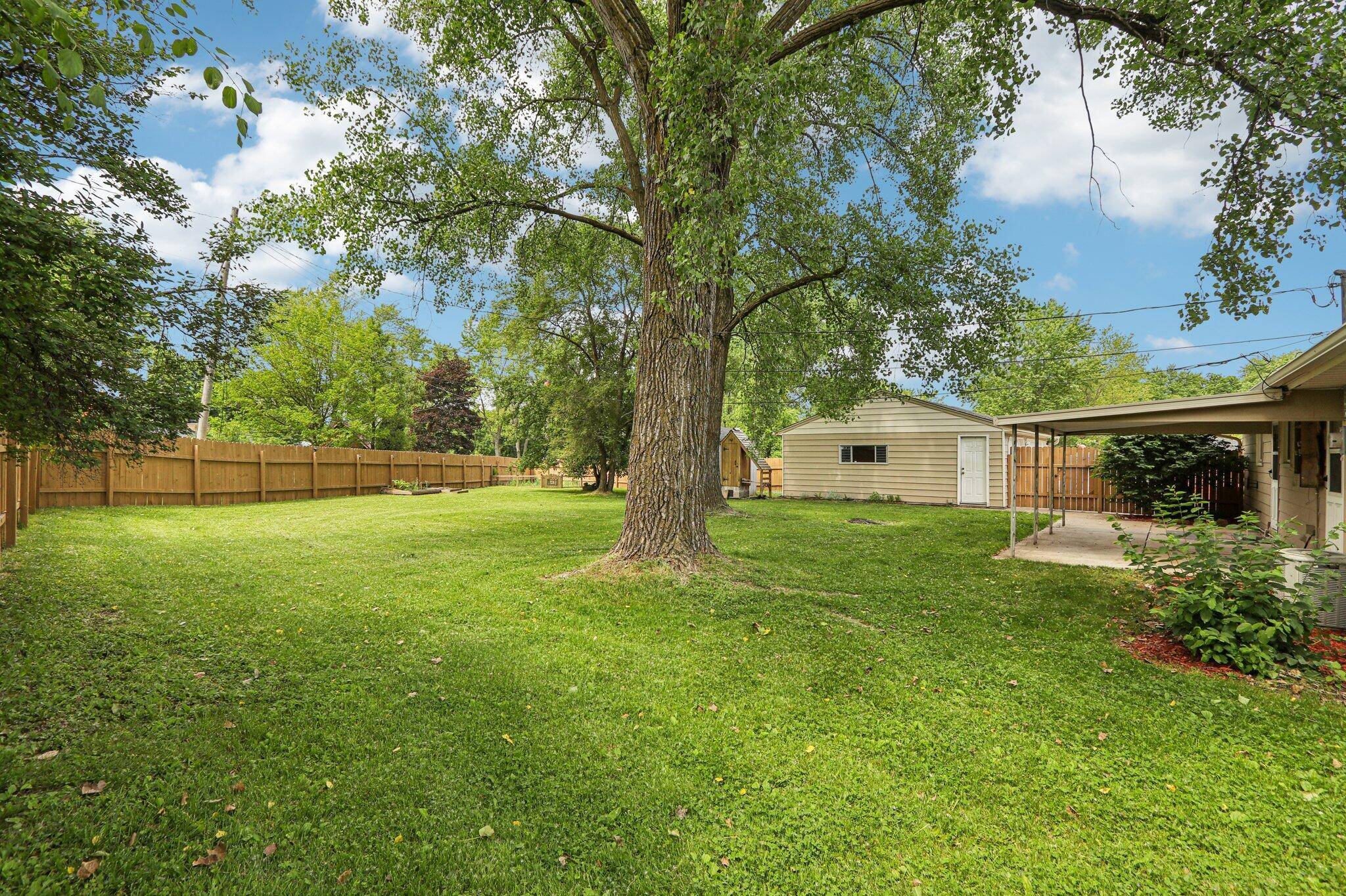 New Berlin, WI 53151,14516 W Janice Pl