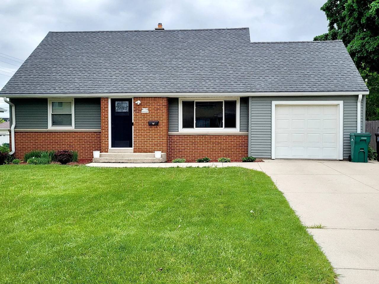 Menomonee Falls, WI 53051,W158N9026 Charles Dr