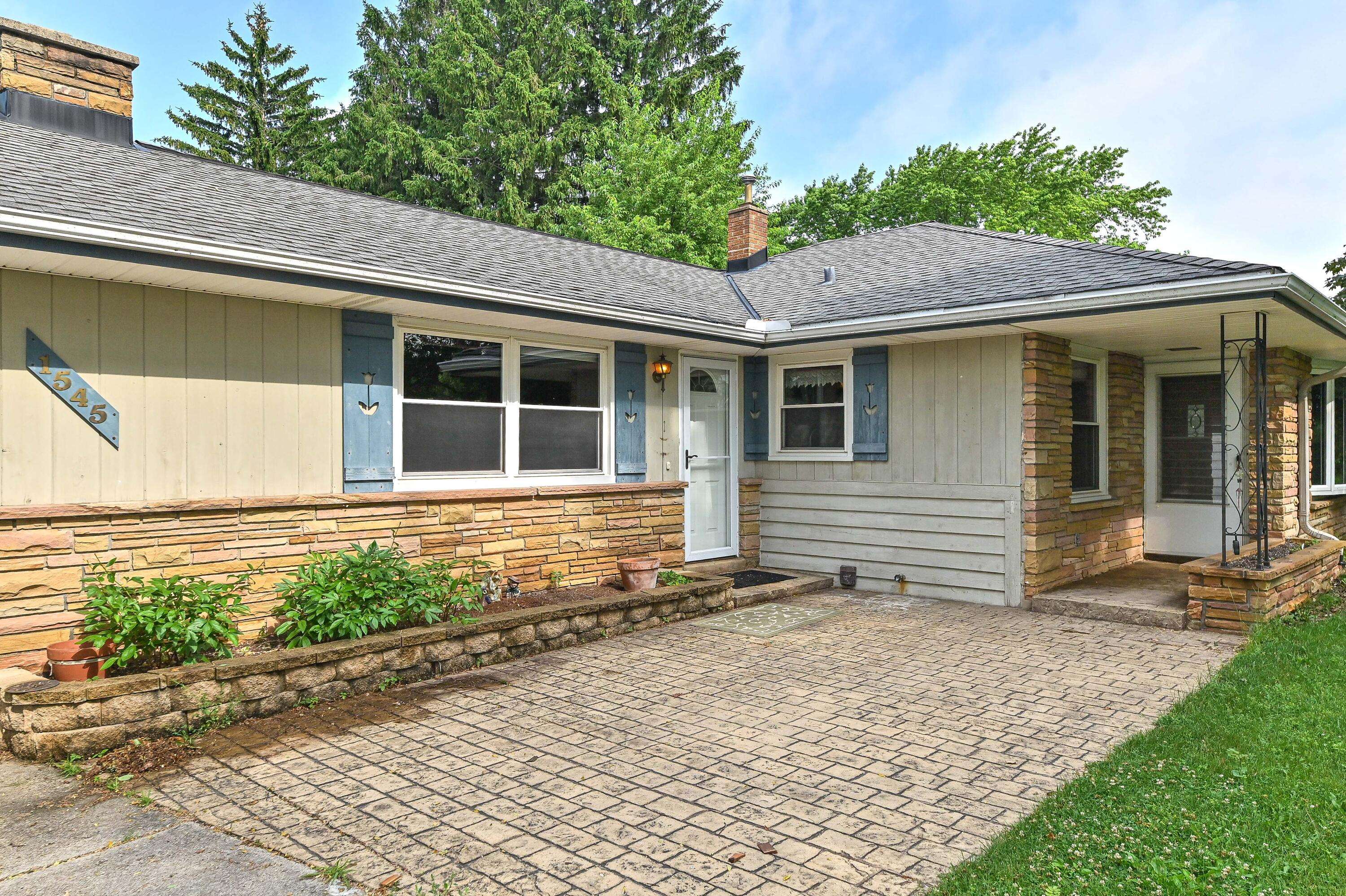 New Berlin, WI 53146,1545 S Johnson Rd