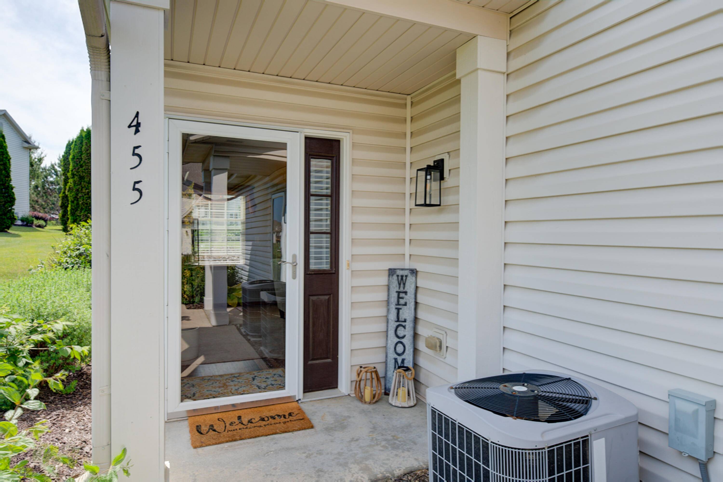 Slinger, WI 53086,455 Cedar Ct Unit 410-2