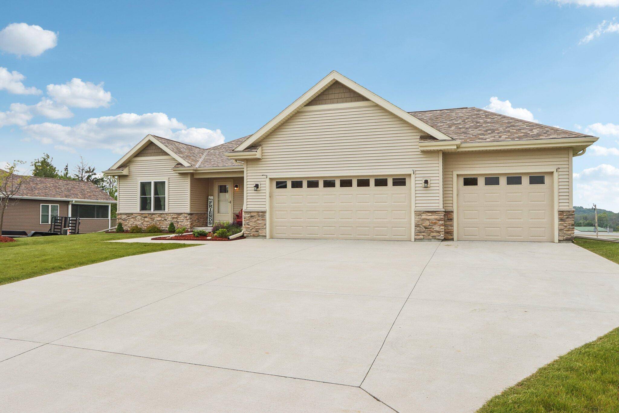 Ashippun, WI 53066,619 N Westview Dr