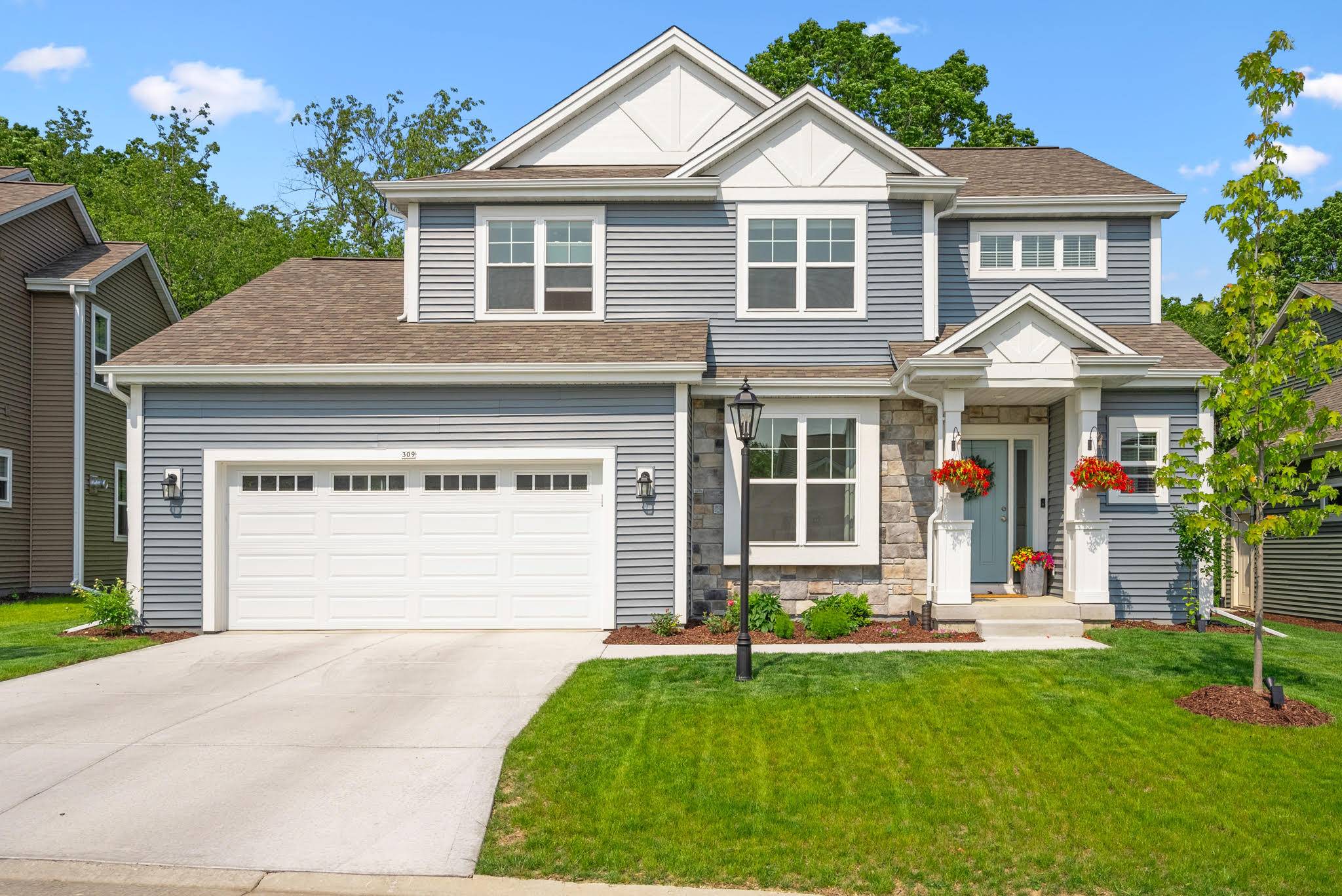 Hartland, WI 53029,309 Paradise Ct