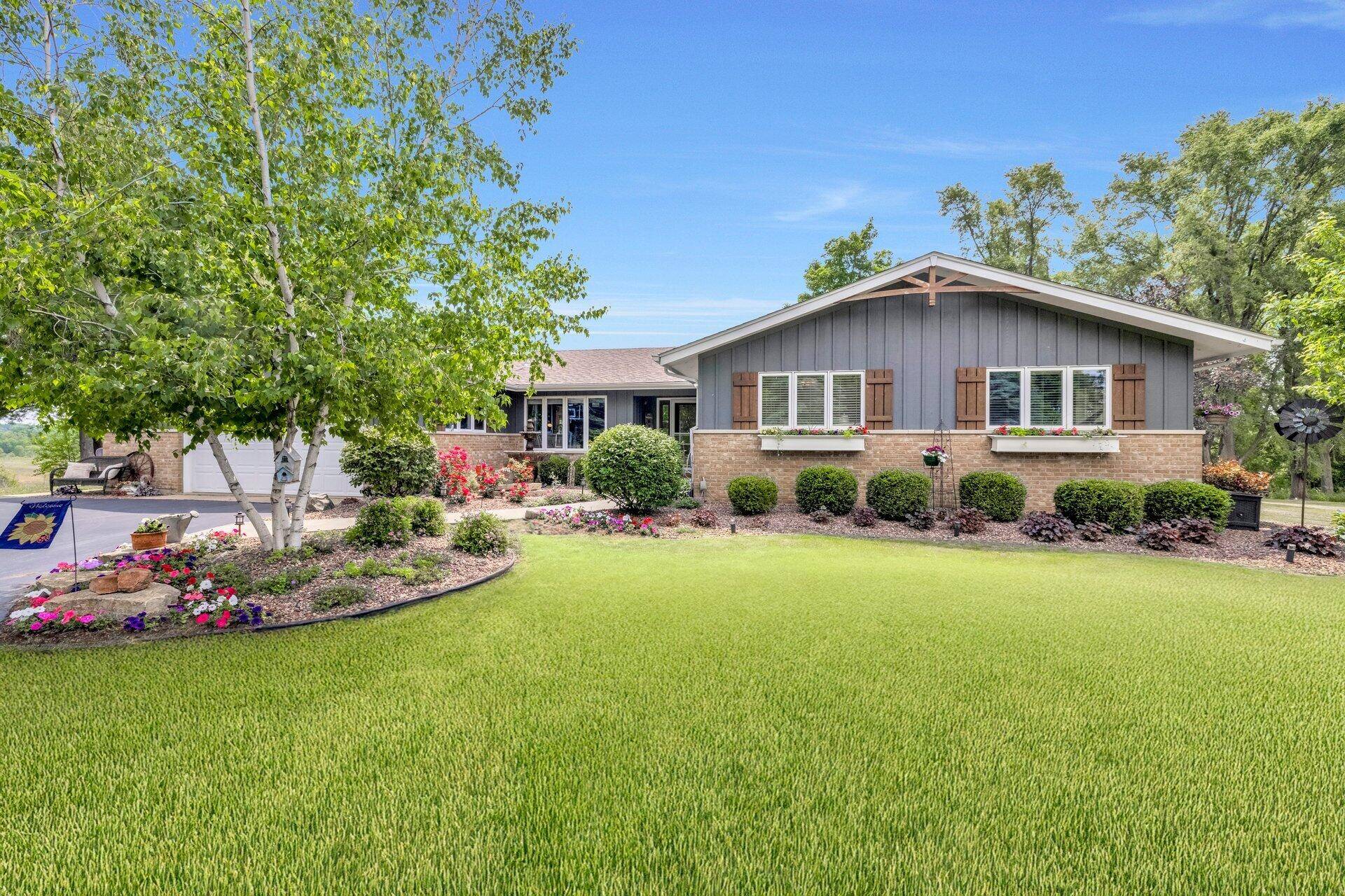 Twin Lakes, WI 53181,1551 Richmond Rd