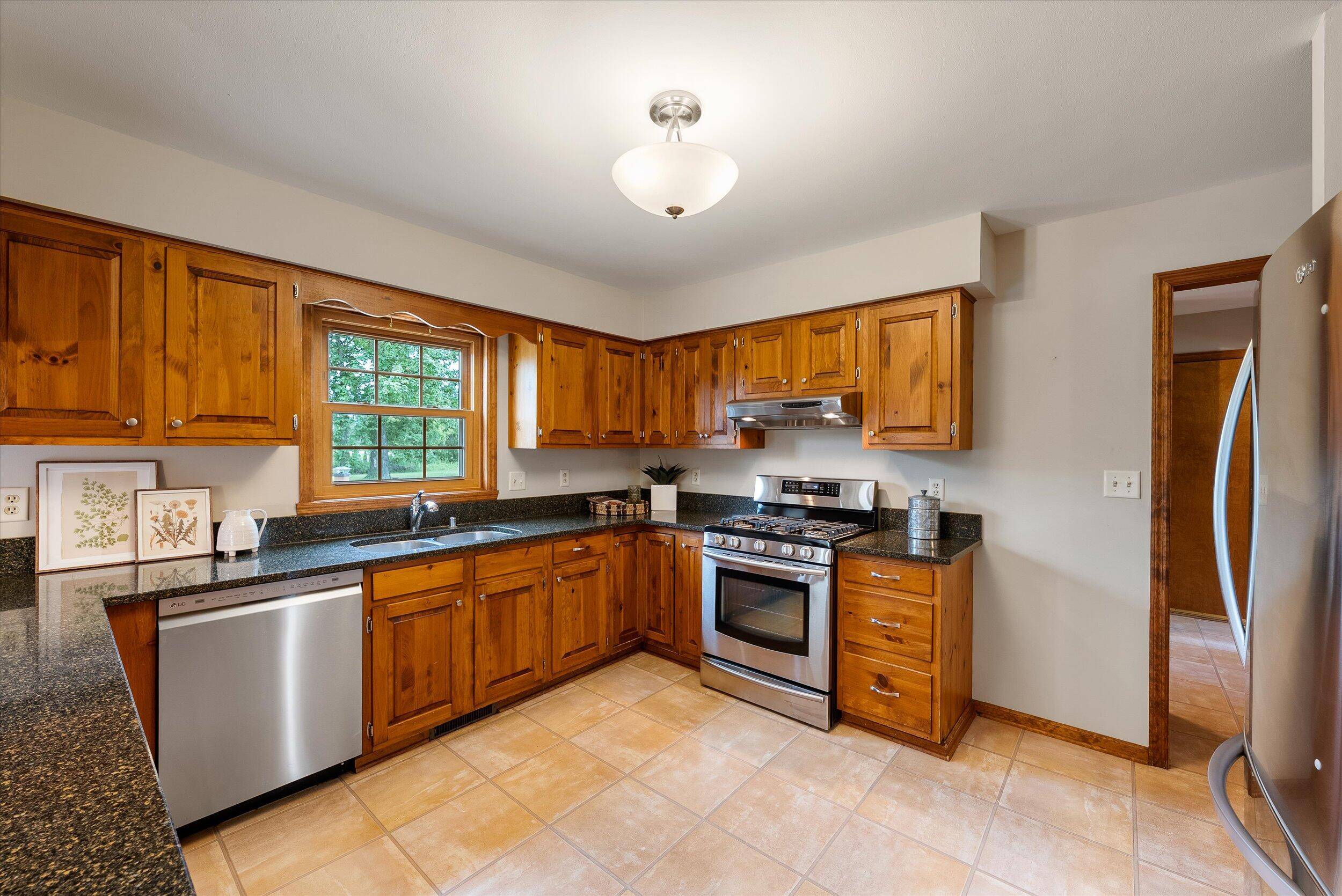 Mequon, WI 53092,10800 N Norway Dr