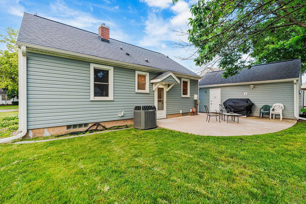 La Crosse, WI 54601,1906 22nd St S