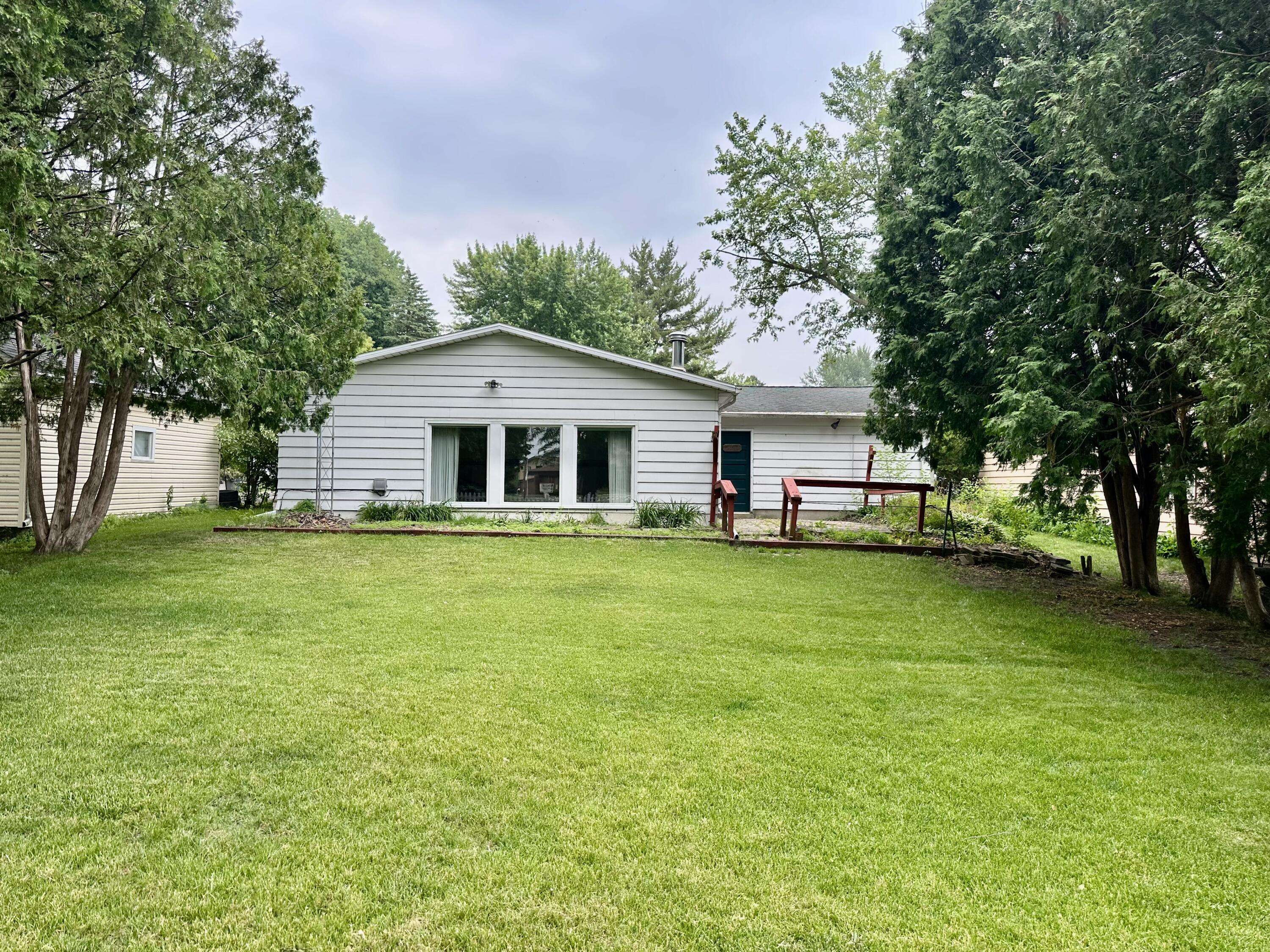 Watertown, WI 53094,1520 E Main St