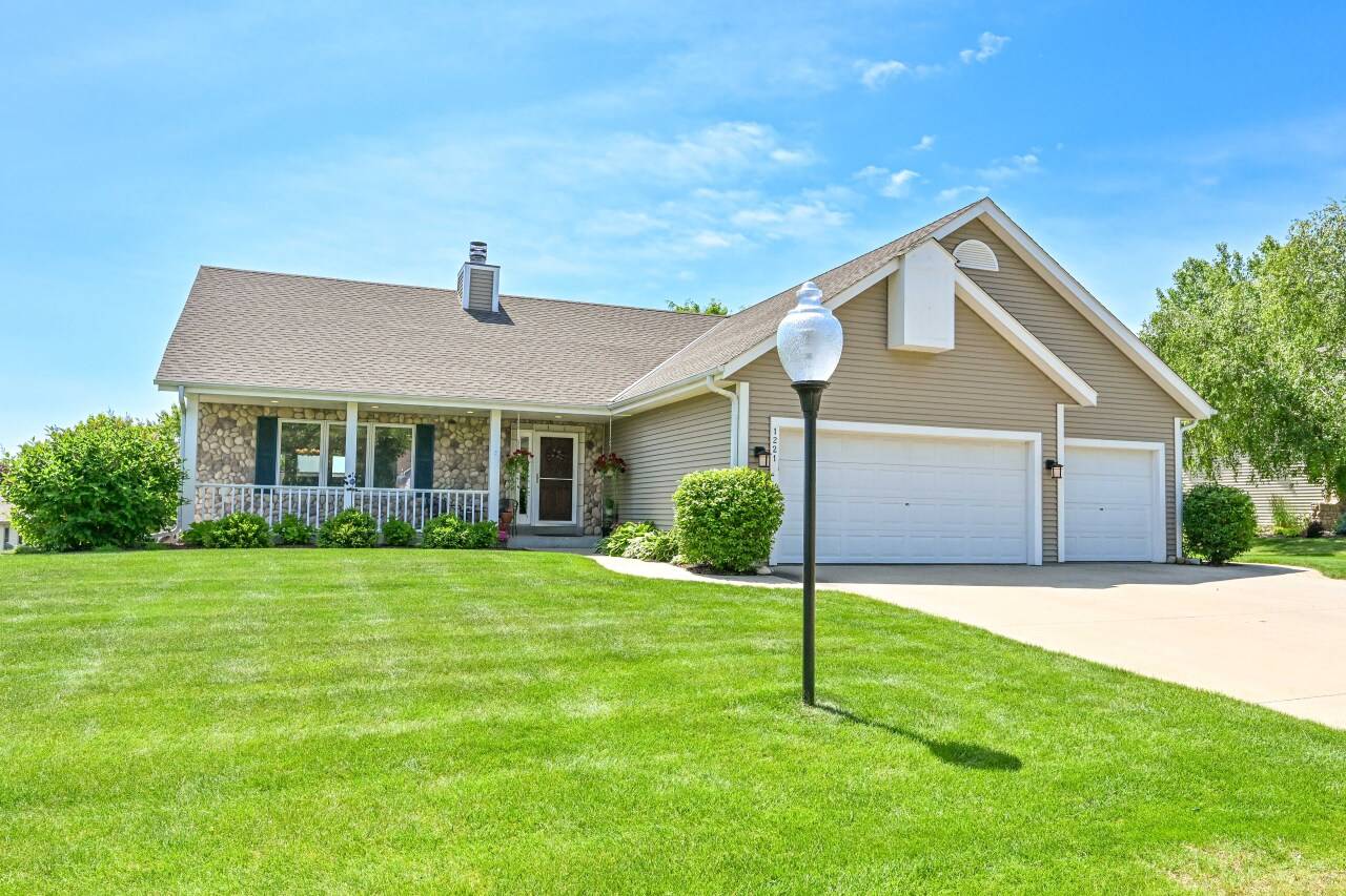 Mukwonago, WI 53149,1221 Wegner Dr