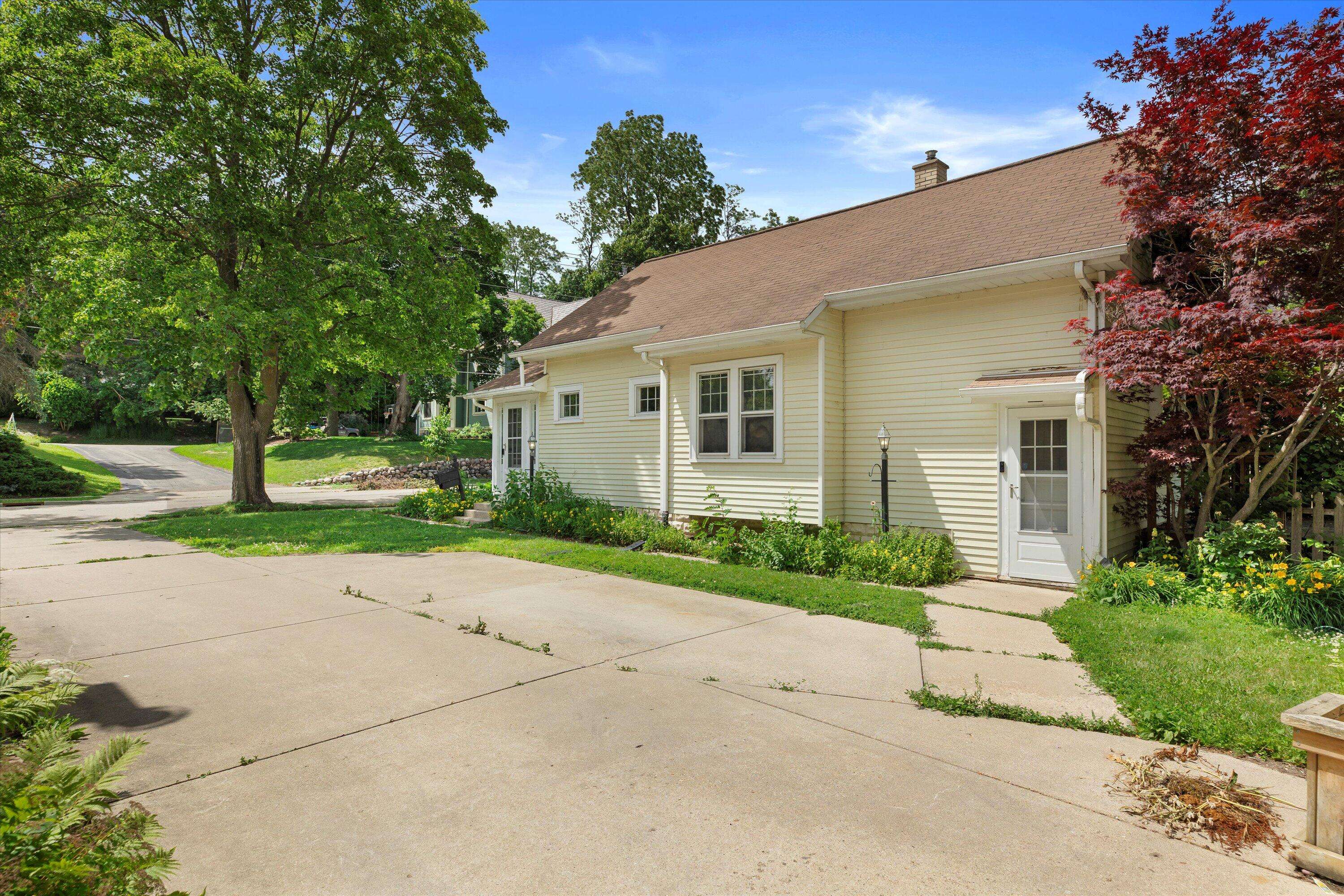 Cedarburg, WI 53012,W66N674 Madison Ave