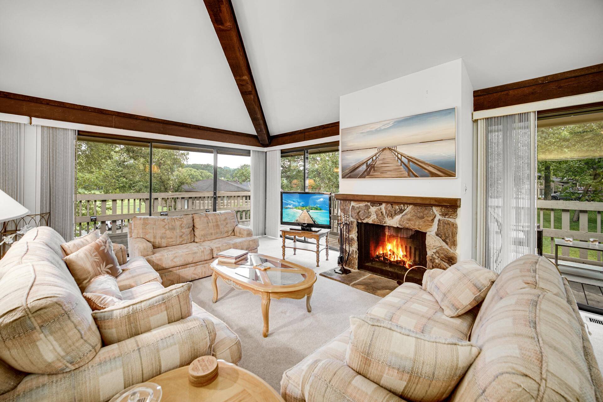 Fontana, WI 53125,702 Country Club Dr Unit B