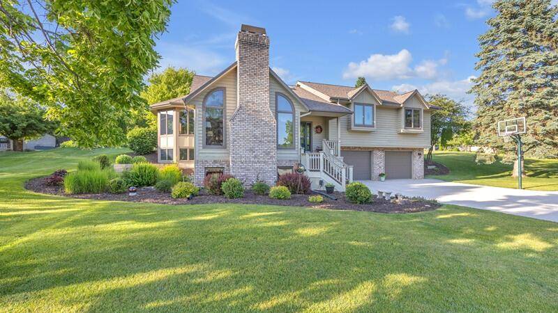 Sheboygan Falls, WI 53085,332 River Oaks Dr