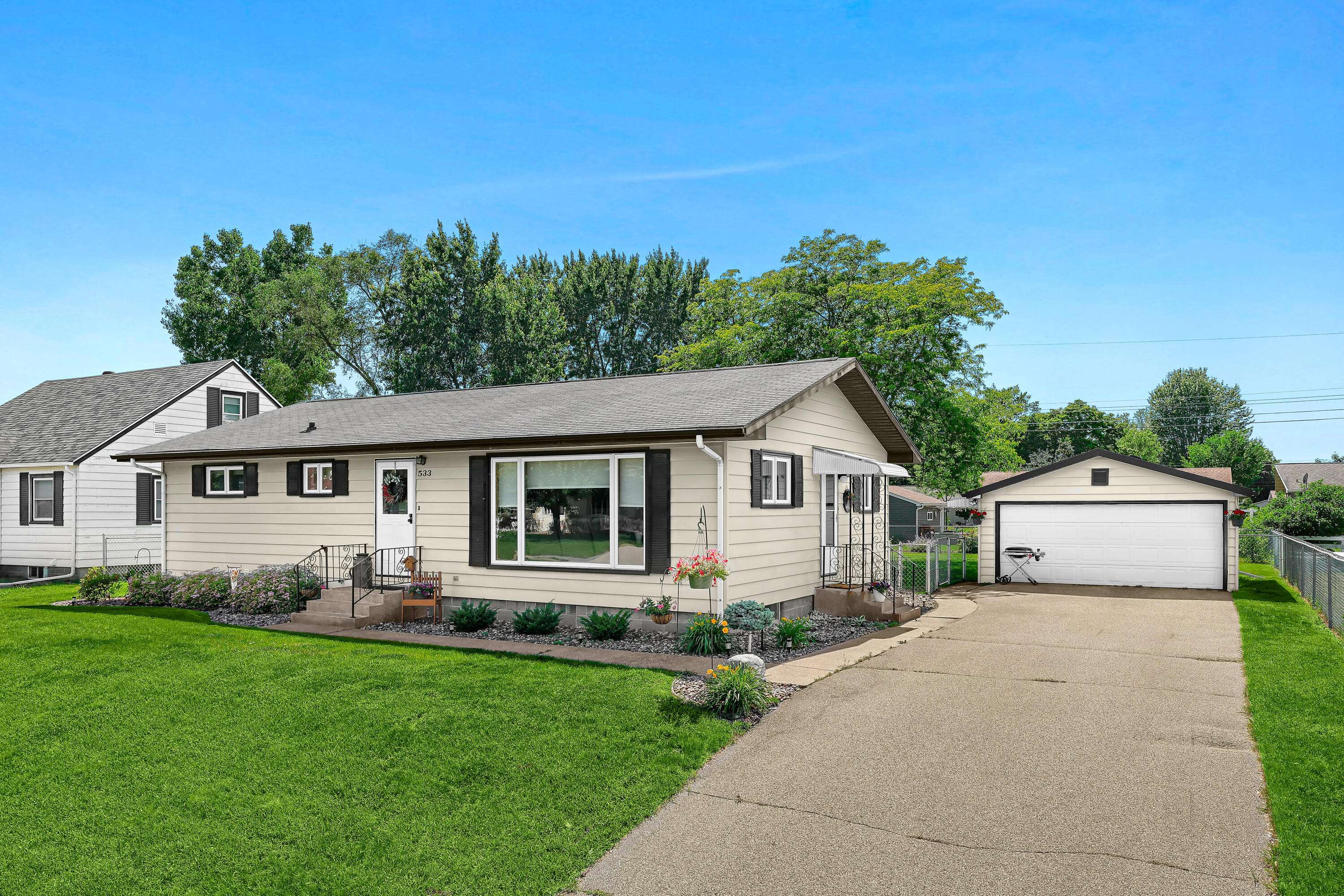 Onalaska, WI 54650,533 Sand Lake Rd