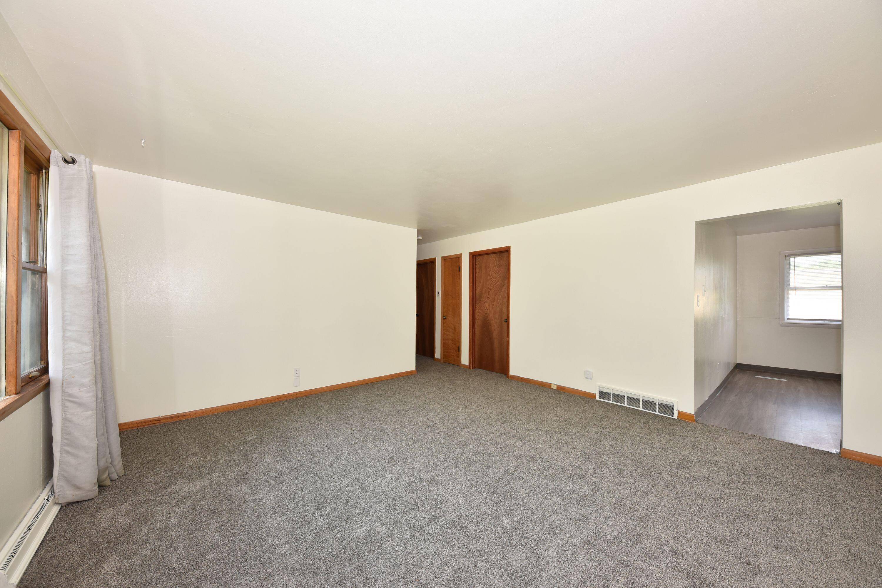 Milwaukee, WI 53221,4640 S 14th St