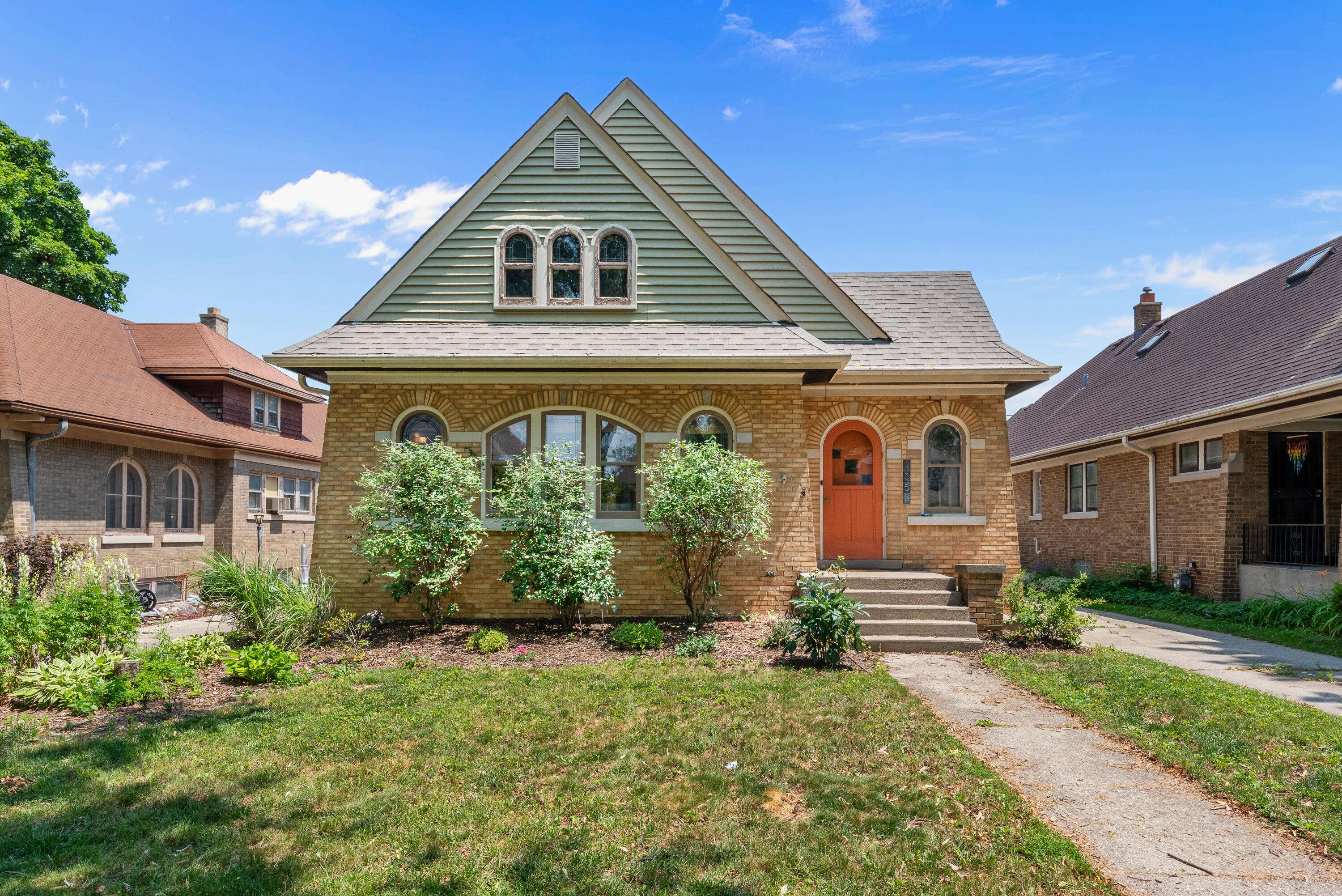 Wauwatosa, WI 53213,2358 N 73rd St