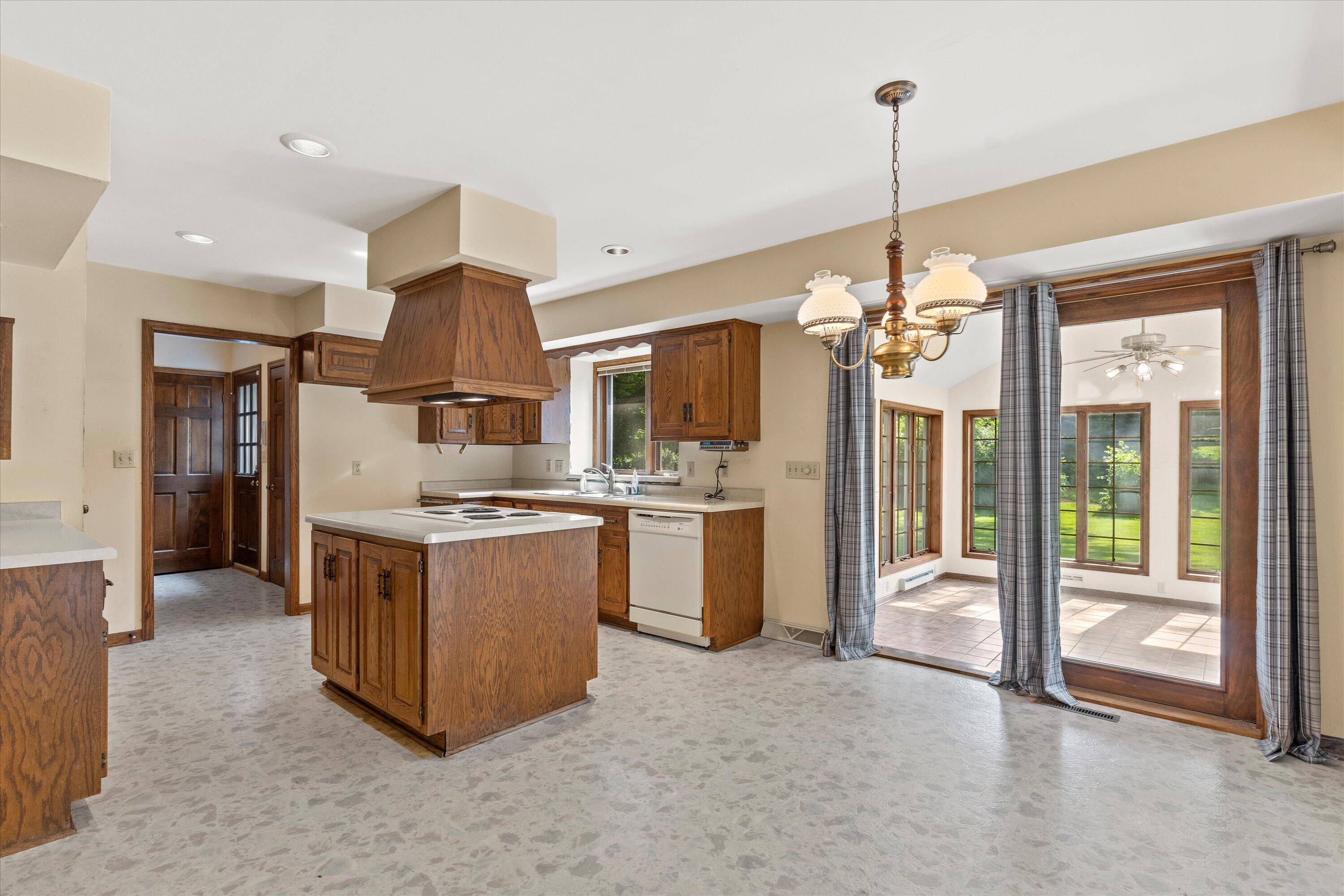 Brookfield, WI 53045,2490 Keats Dr