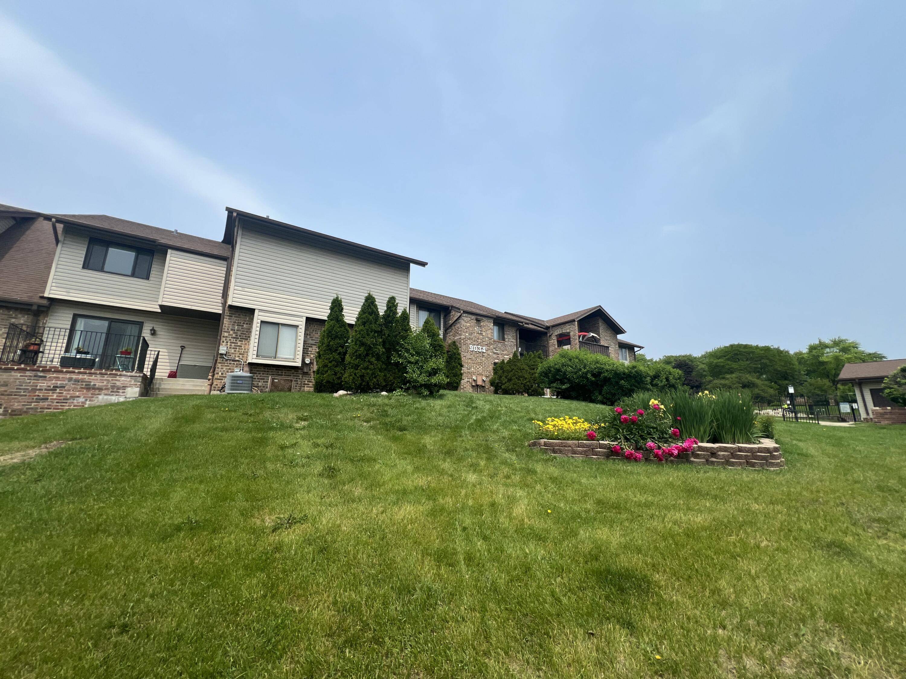Milwaukee, WI 53222,9034 W Lisbon Ave Unit 8