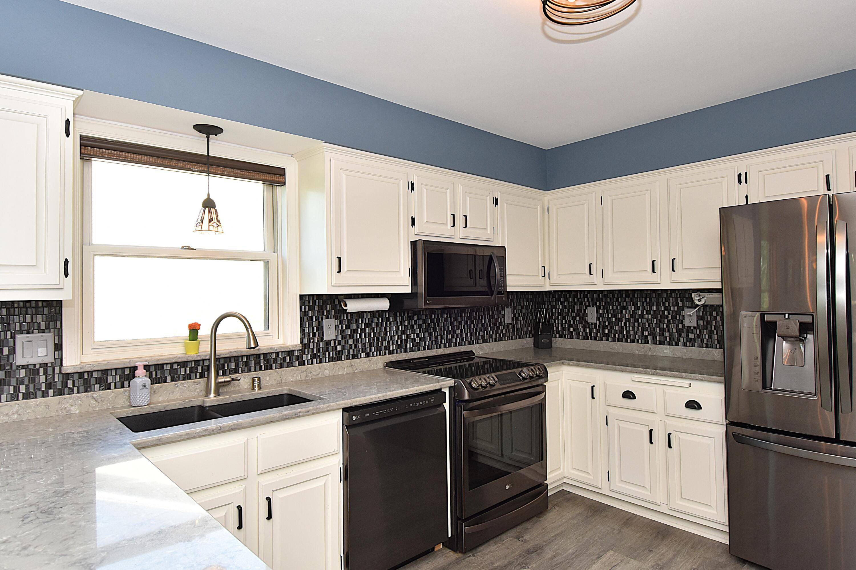 Pewaukee, WI 53072,1232 Sunnyridge Rd
