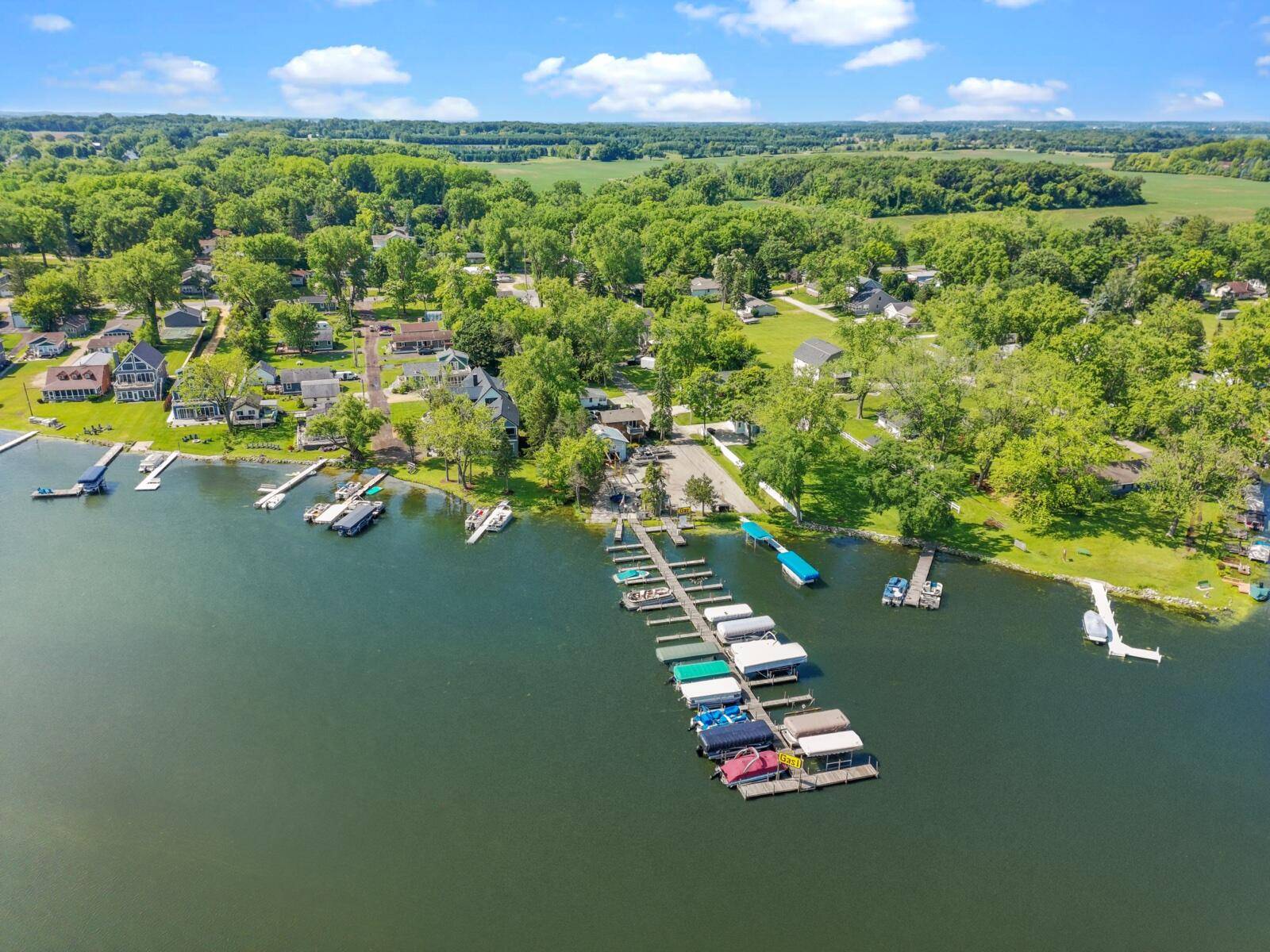 Delavan, WI 53115,4134 Carol St