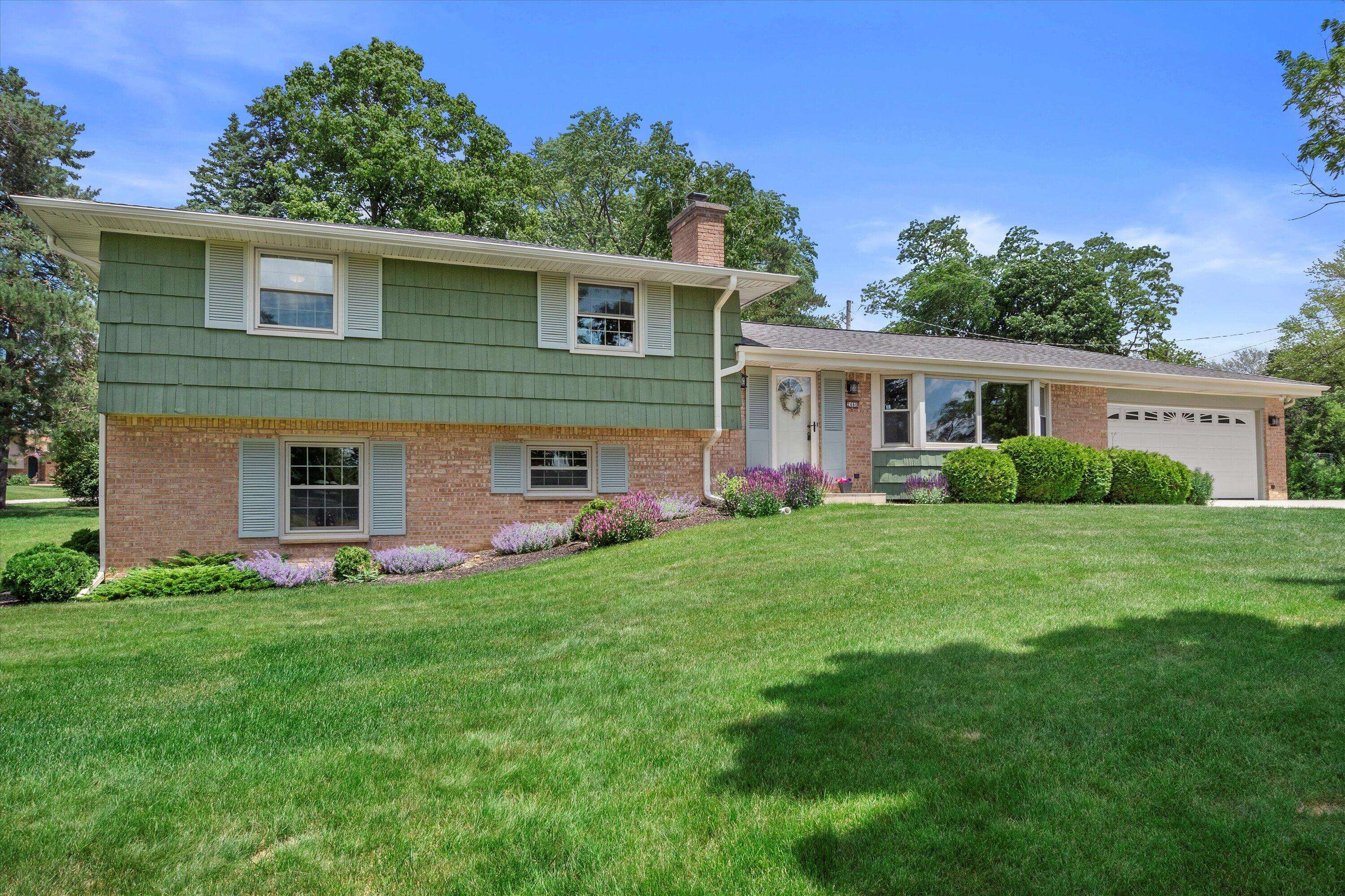 Brookfield, WI 53005,2460 Kevenauer Dr