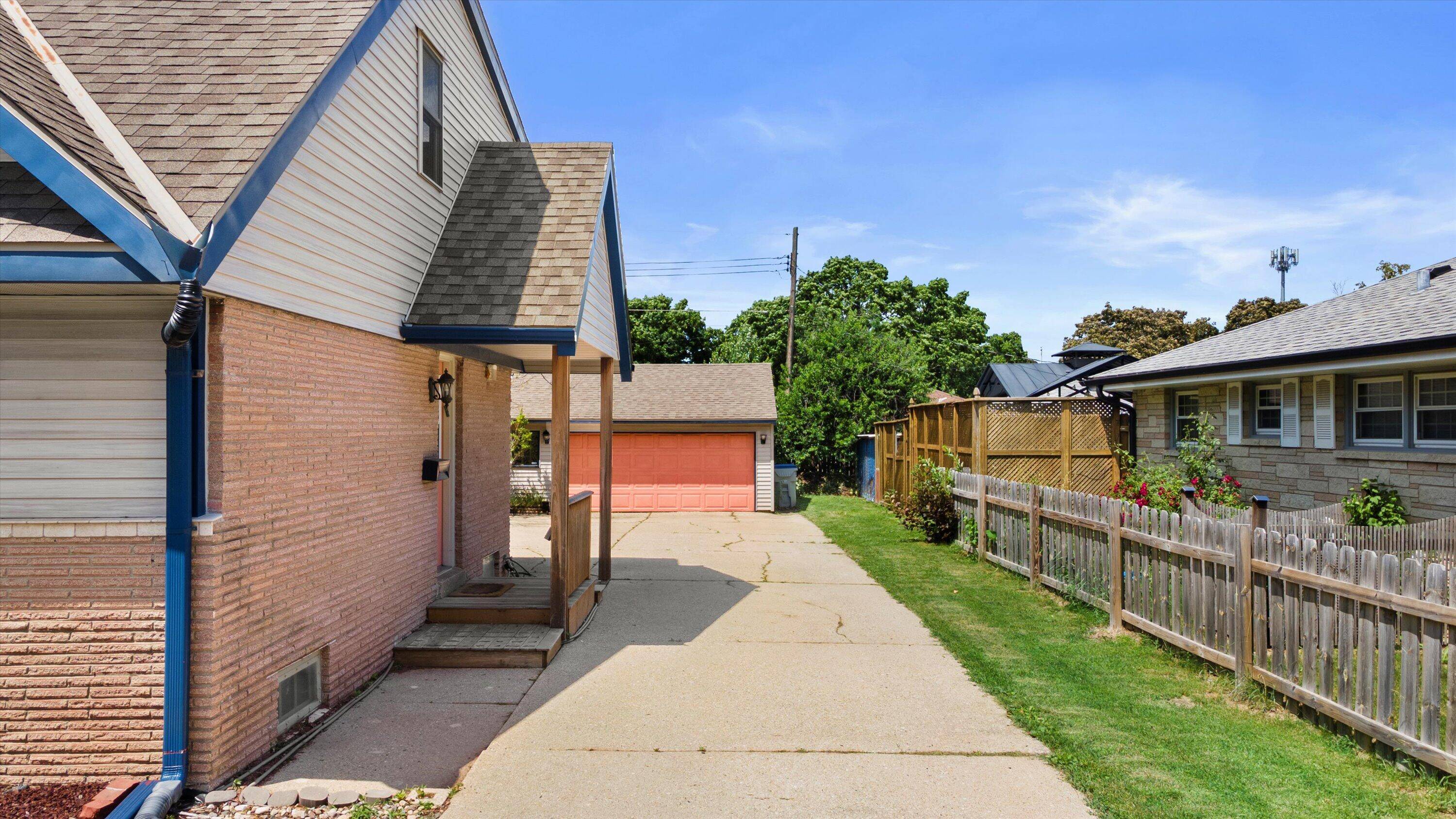 Milwaukee, WI 53219,7710 W Ohio Ave