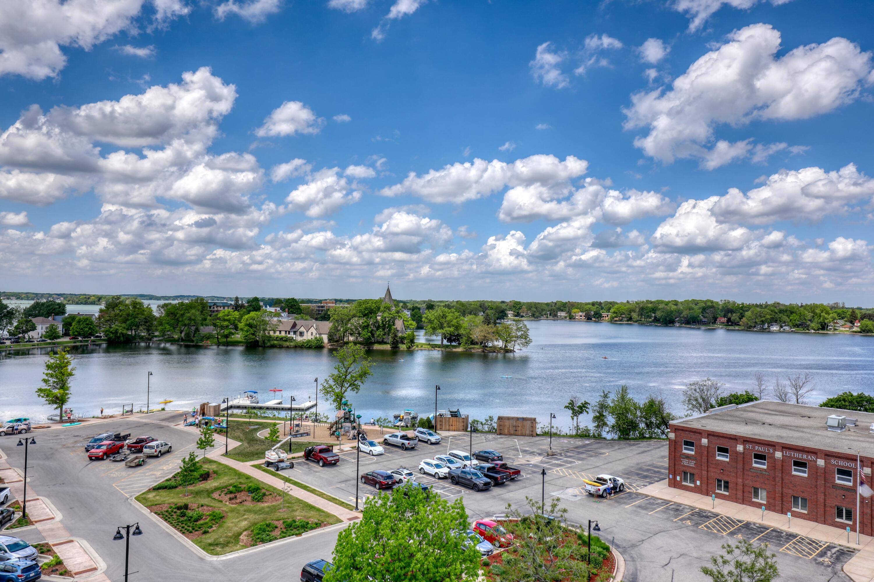 Oconomowoc, WI 53066,215 E Pleasant St Unit 304