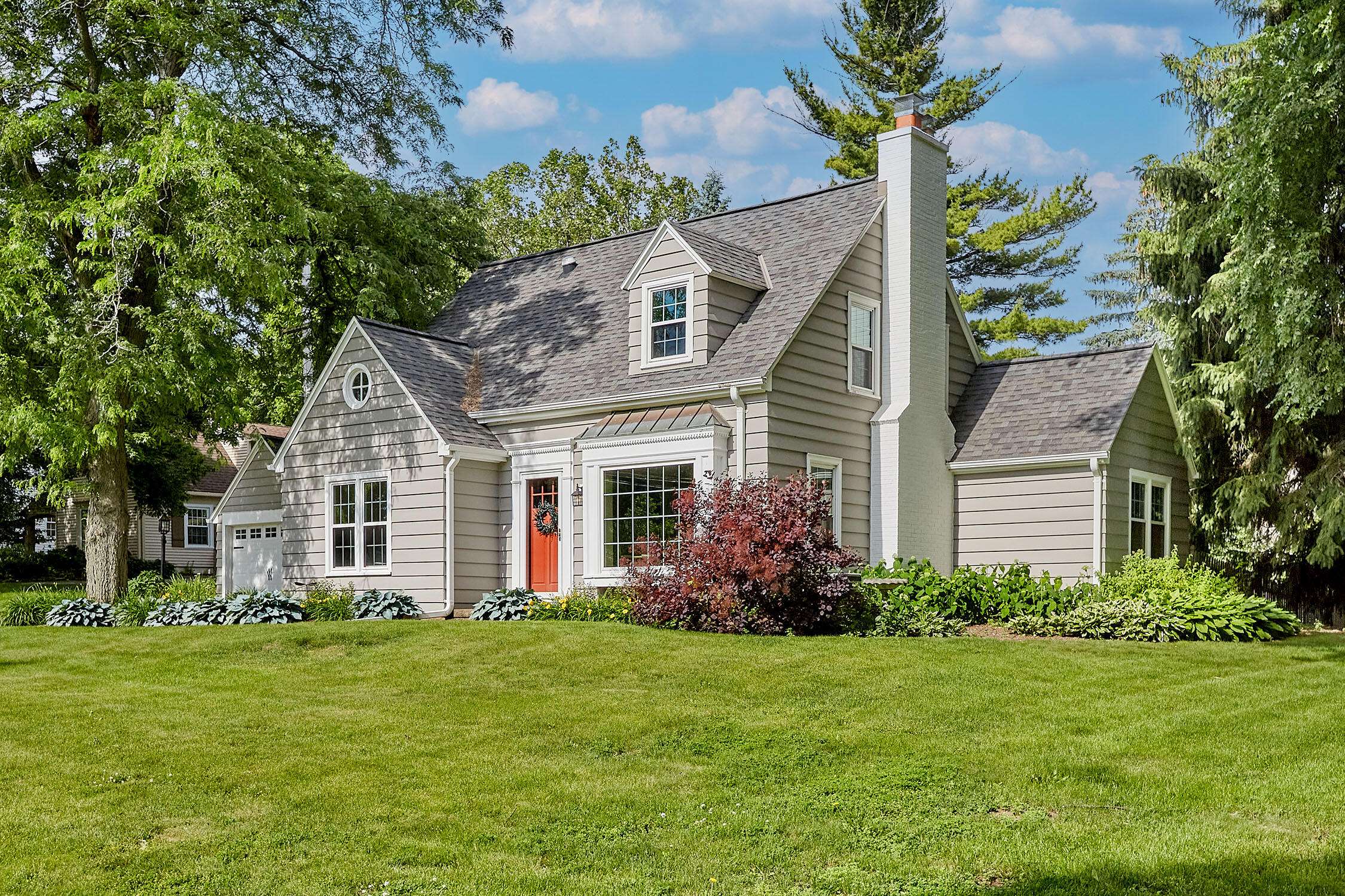 Elm Grove, WI 53122,645 Hi View Ct