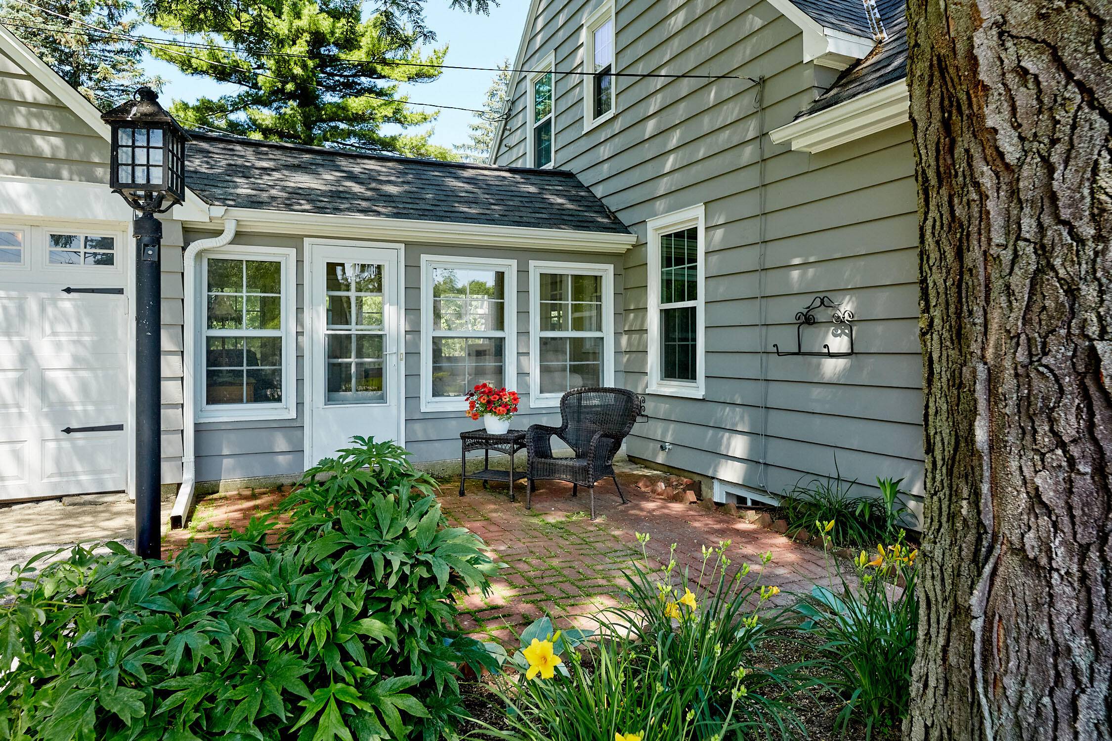 Elm Grove, WI 53122,645 Hi View Ct